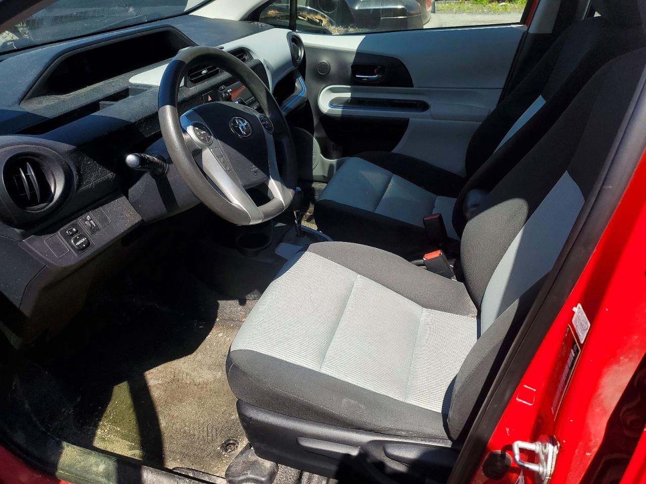 2012 Toyota Prius C One Красный vin: JTDKDTB33C1514316