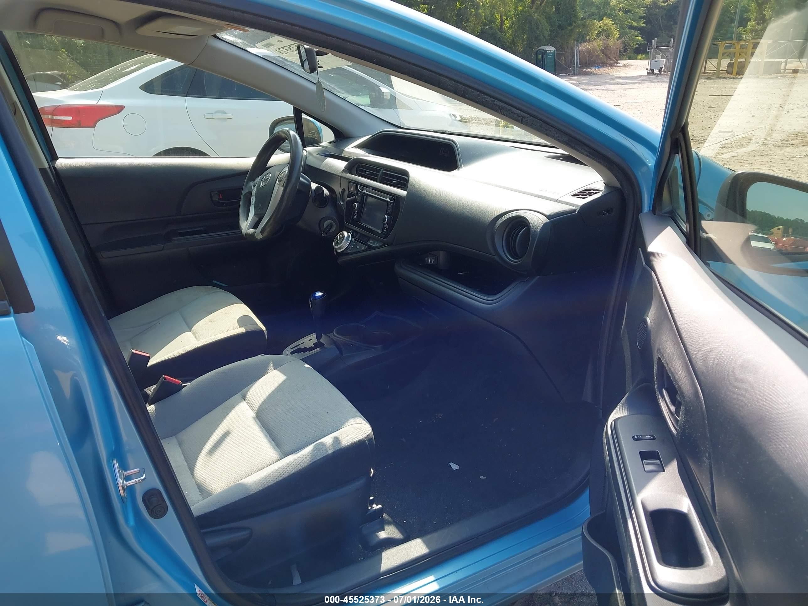 2015 Toyota Prius C One Синий vin: JTDKDTB33F1091998