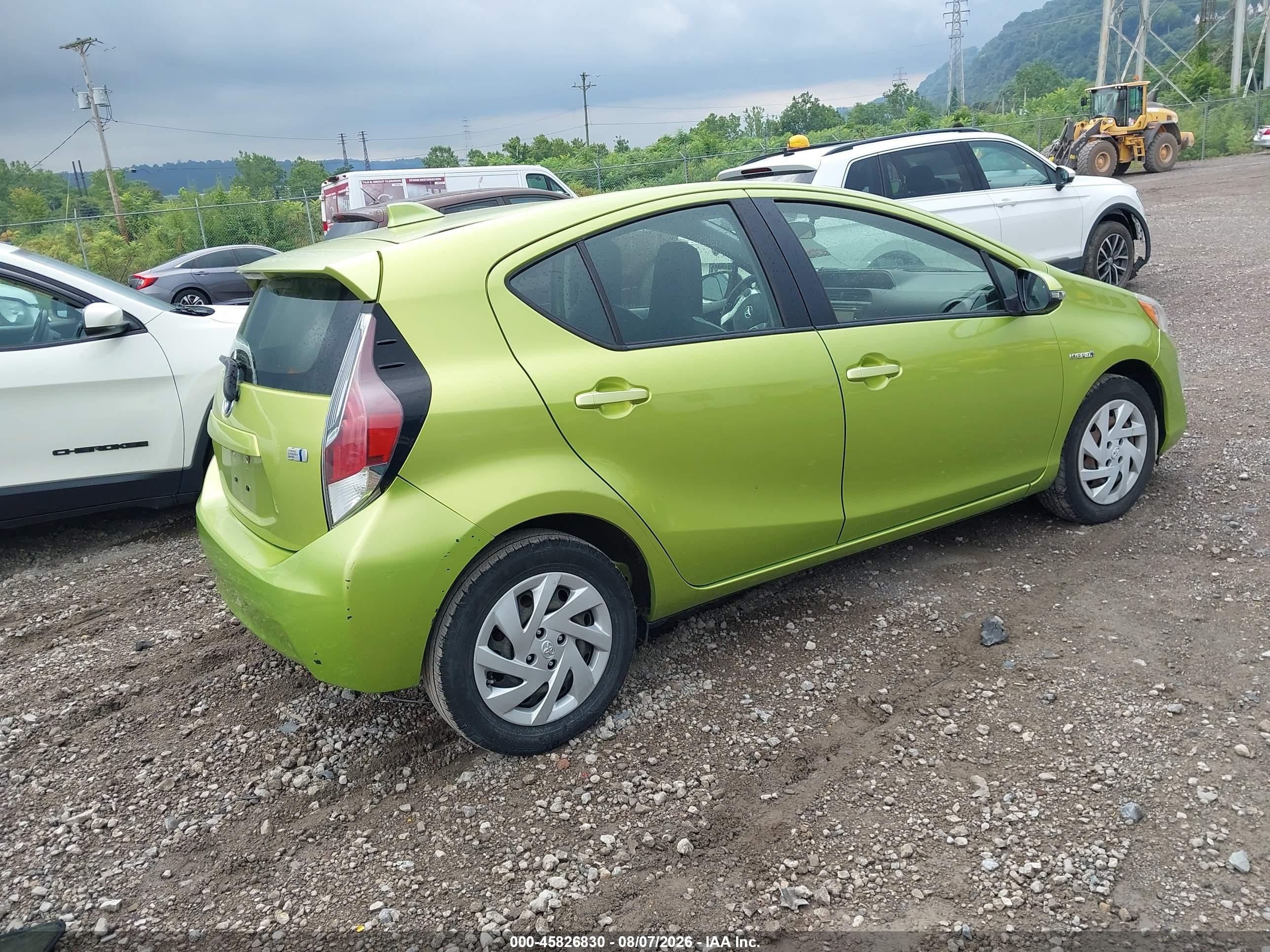 2015 Toyota Prius C One Green vin: JTDKDTB33F1101784