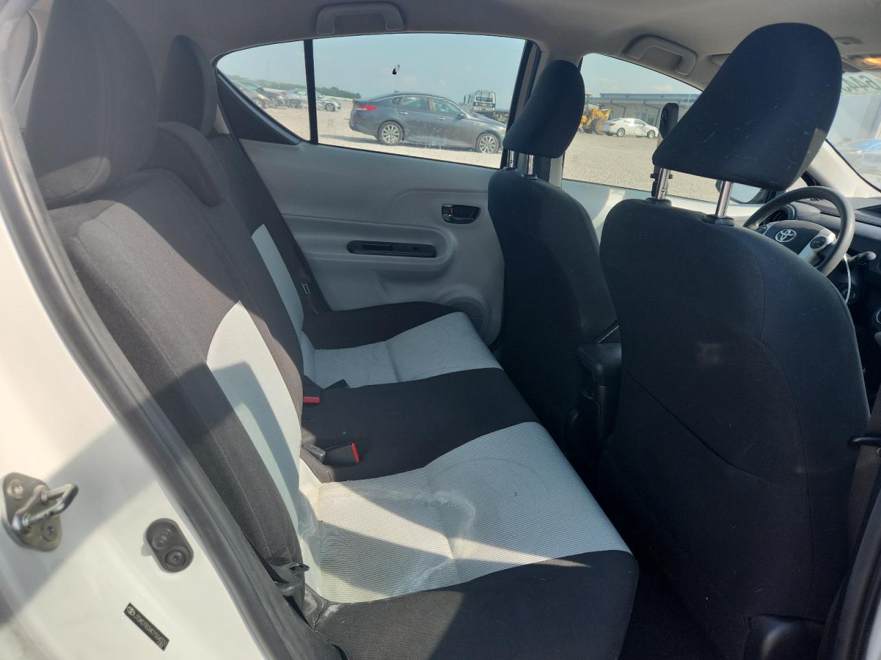 2012 Toyota Prius C Two White vin: JTDKDTB34C1504331