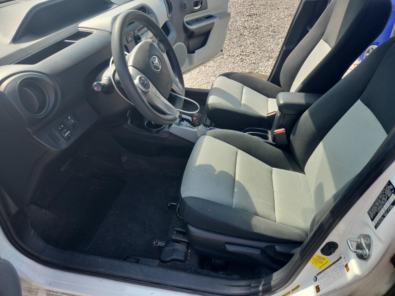 2012 Toyota Prius C Two White vin: JTDKDTB34C1504331