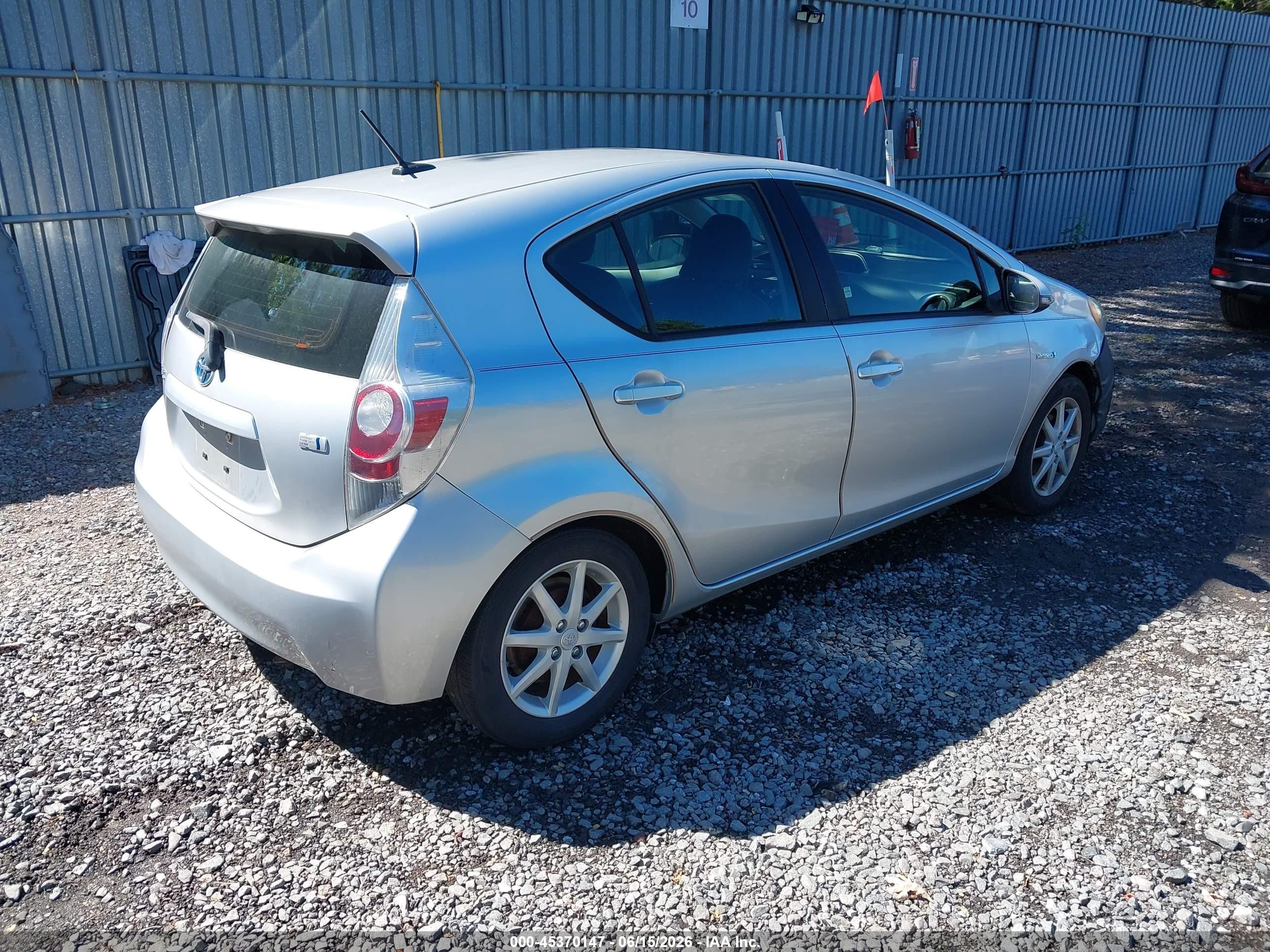 2013 Toyota Prius C Four Silver vin: JTDKDTB34D1032214