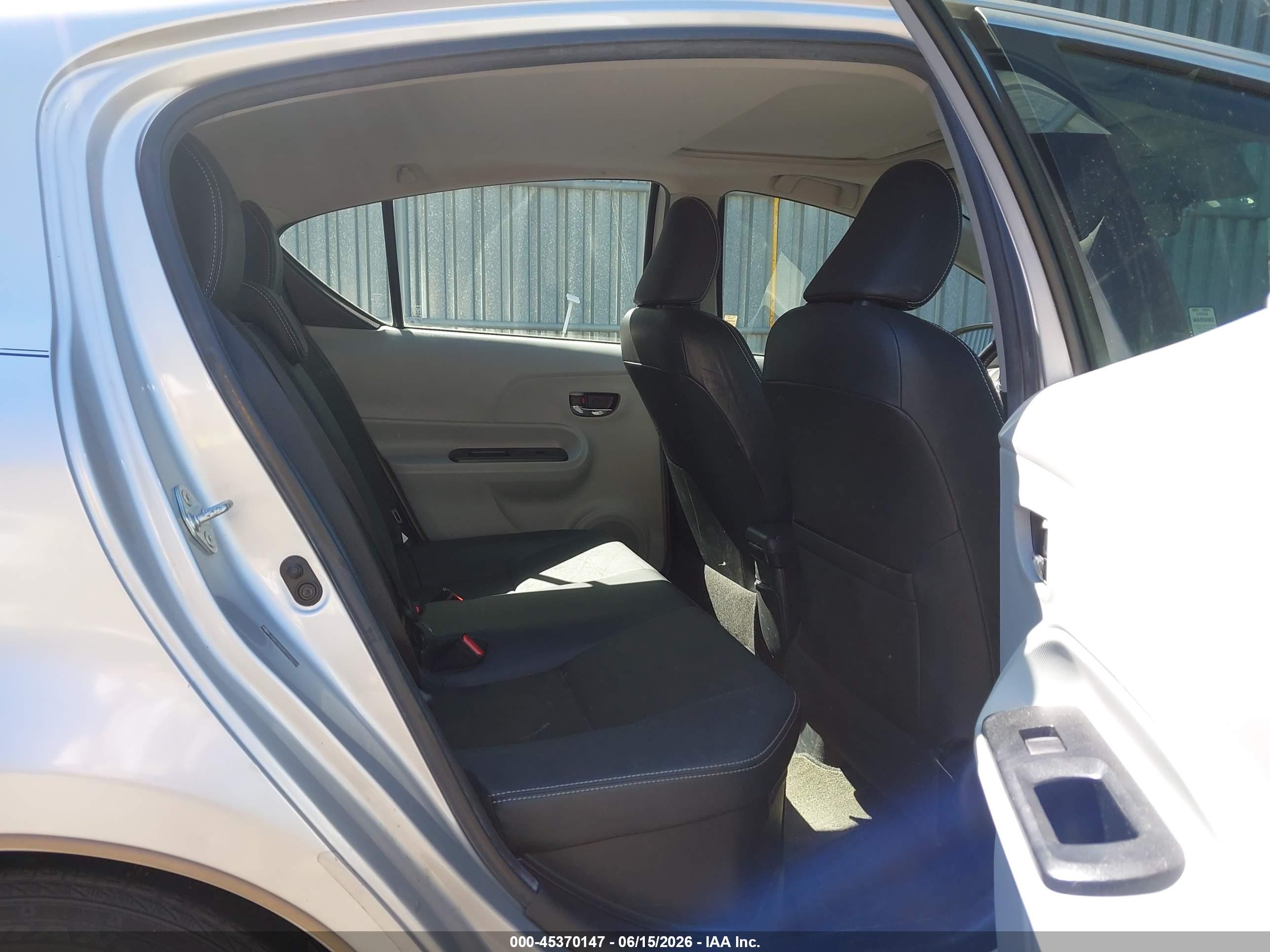 2013 Toyota Prius C Four Silver vin: JTDKDTB34D1032214
