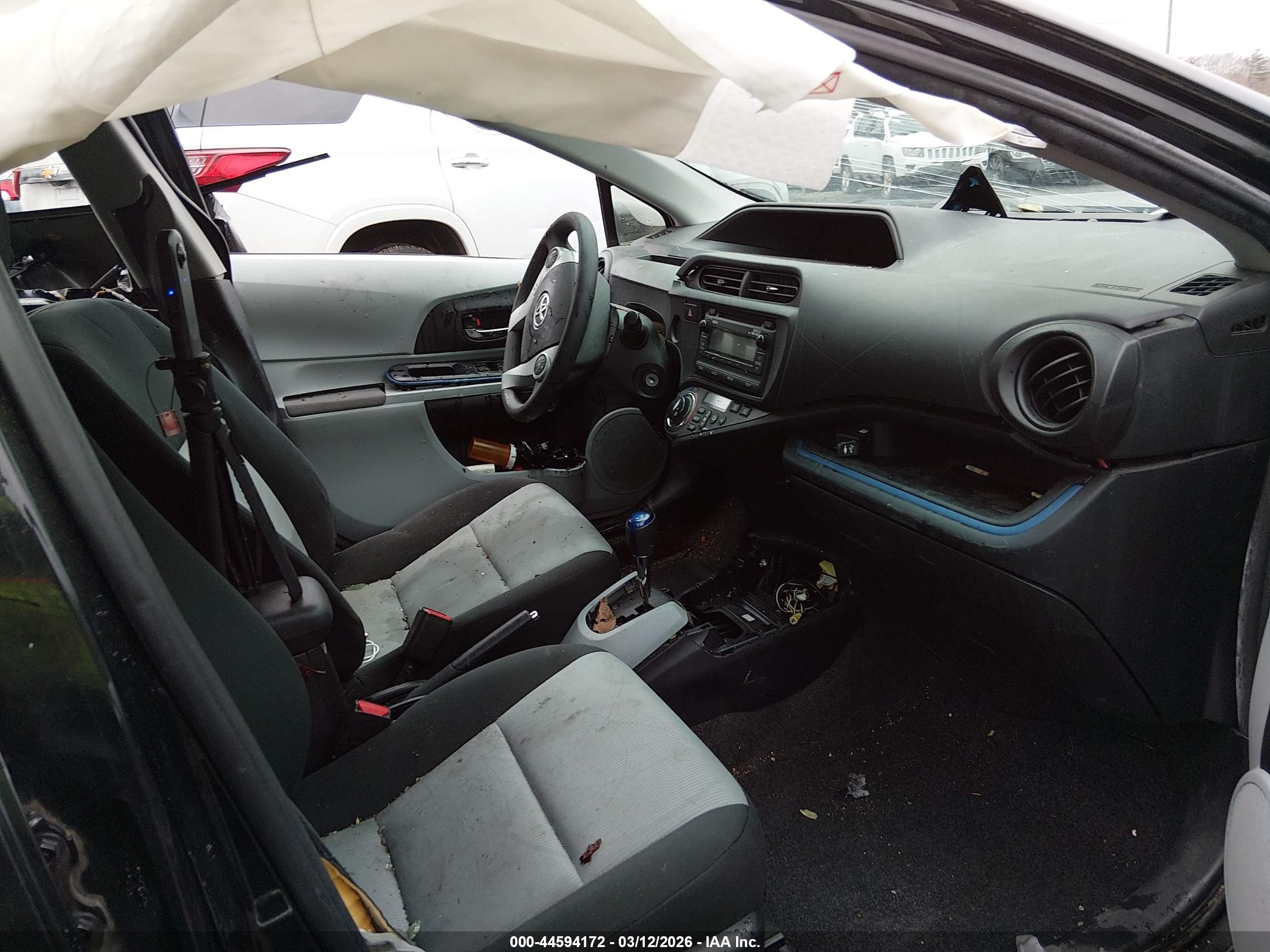 2013 Toyota Prius C Two Черный vin: JTDKDTB34D1531403