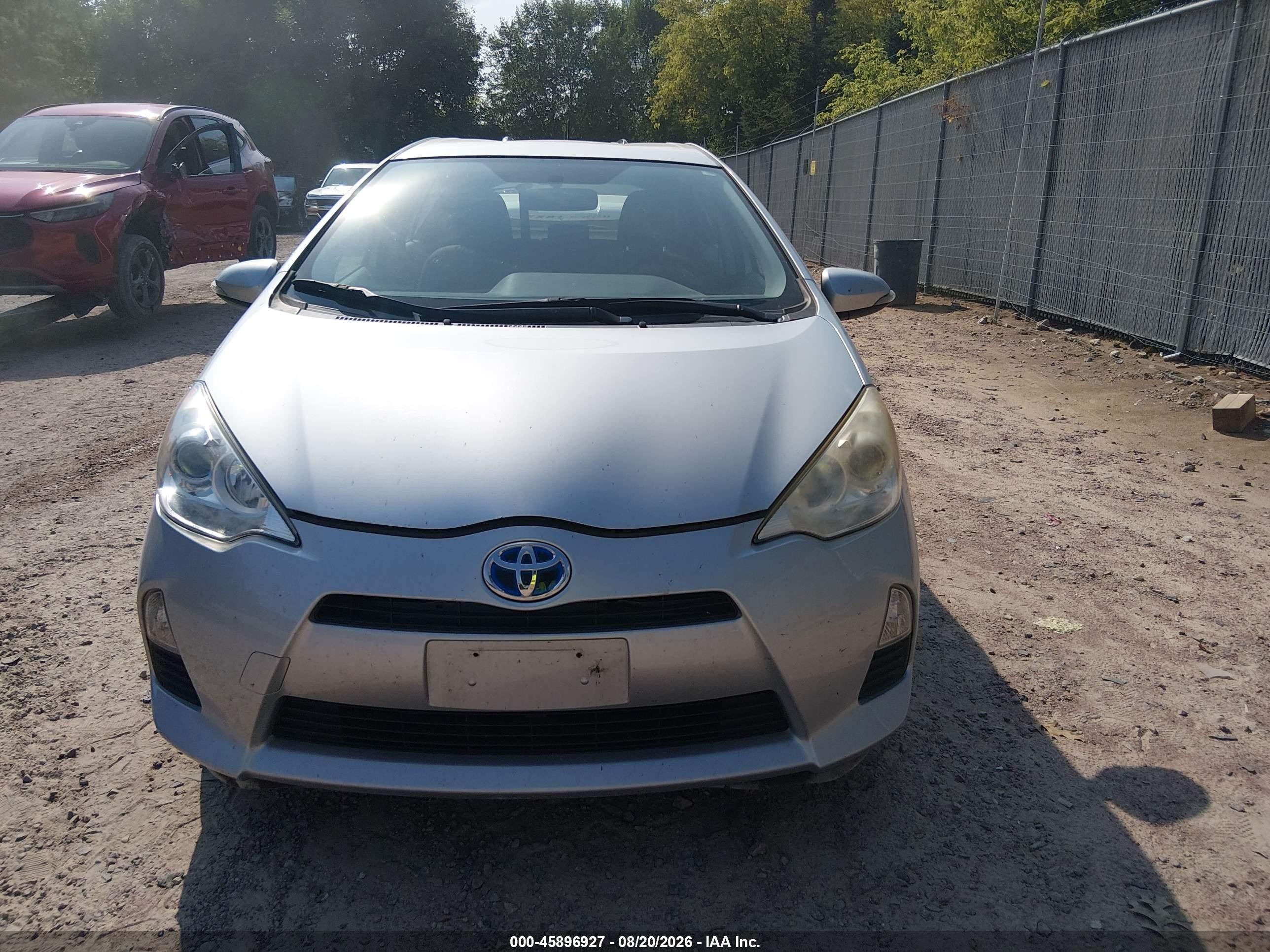 2013 Toyota Prius C Two Silver vin: JTDKDTB34D1532664