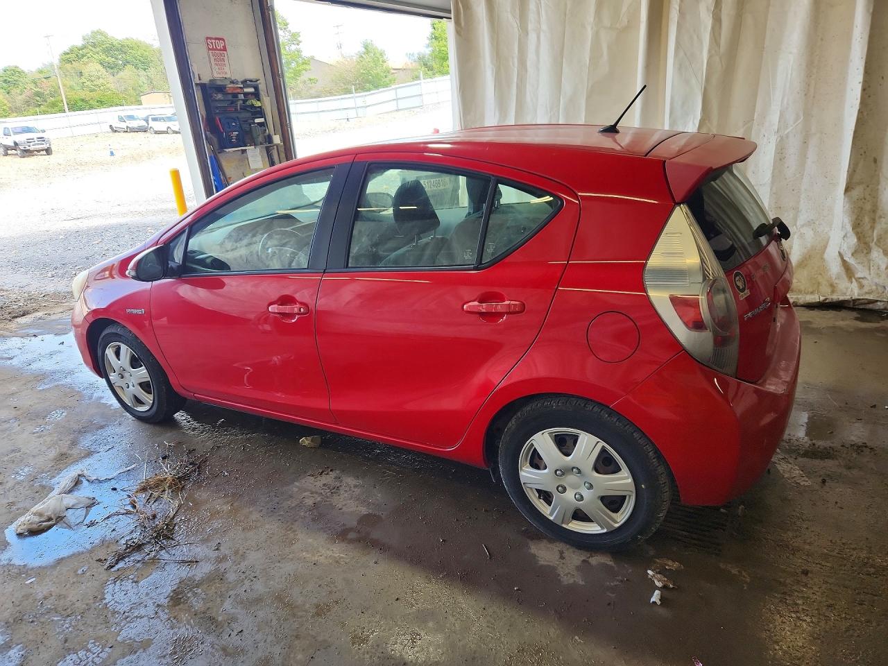 2013 Toyota Prius C Two Red vin: JTDKDTB34D1537783