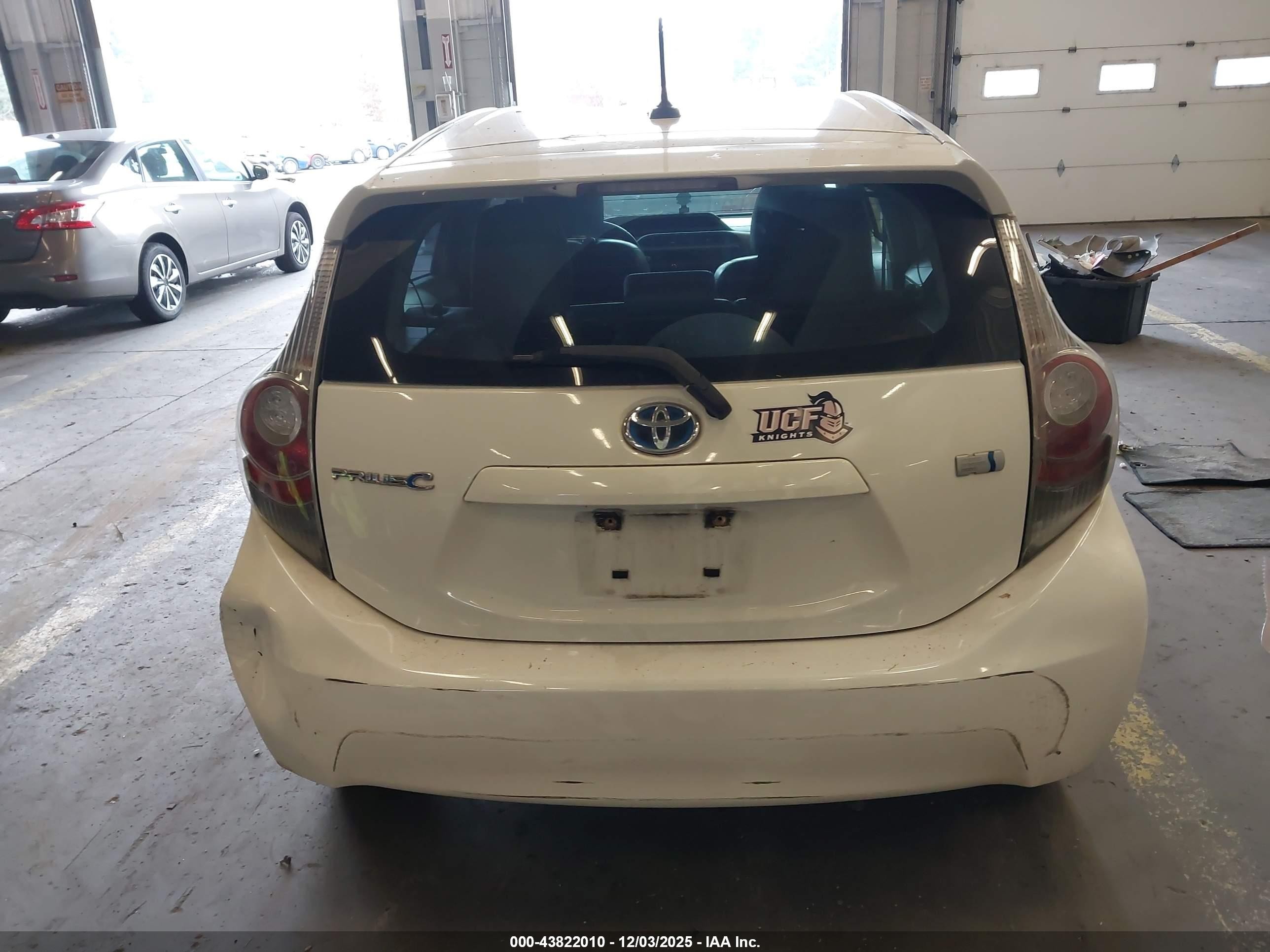 2013 Toyota Prius C Four White vin: JTDKDTB34D1538013