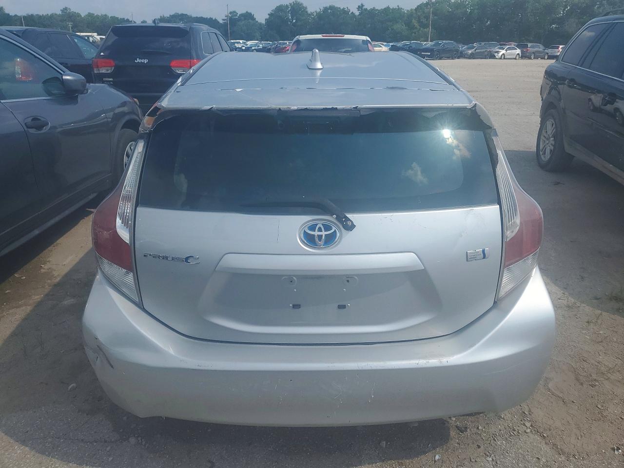 2015 Toyota Prius C One Silver vin: JTDKDTB34F1105357