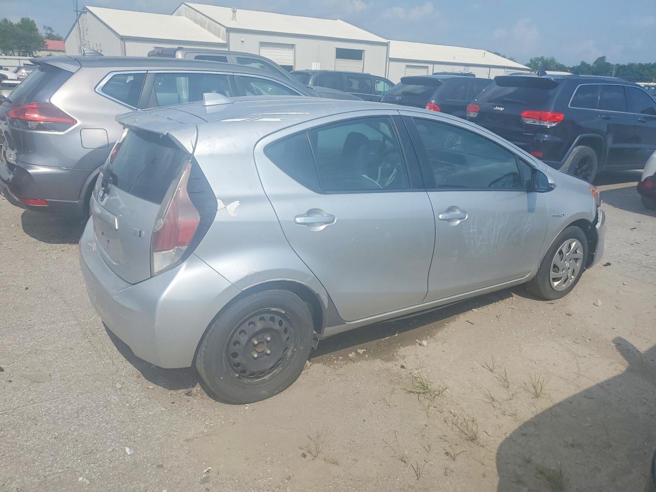 2015 Toyota Prius C One Silver vin: JTDKDTB34F1105357