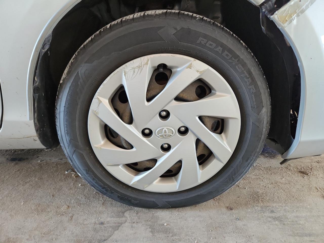 2015 Toyota Prius C One Silver vin: JTDKDTB34F1105357 Damage: Right Front Wheel Cover, Curb Rash, > 12 Inches