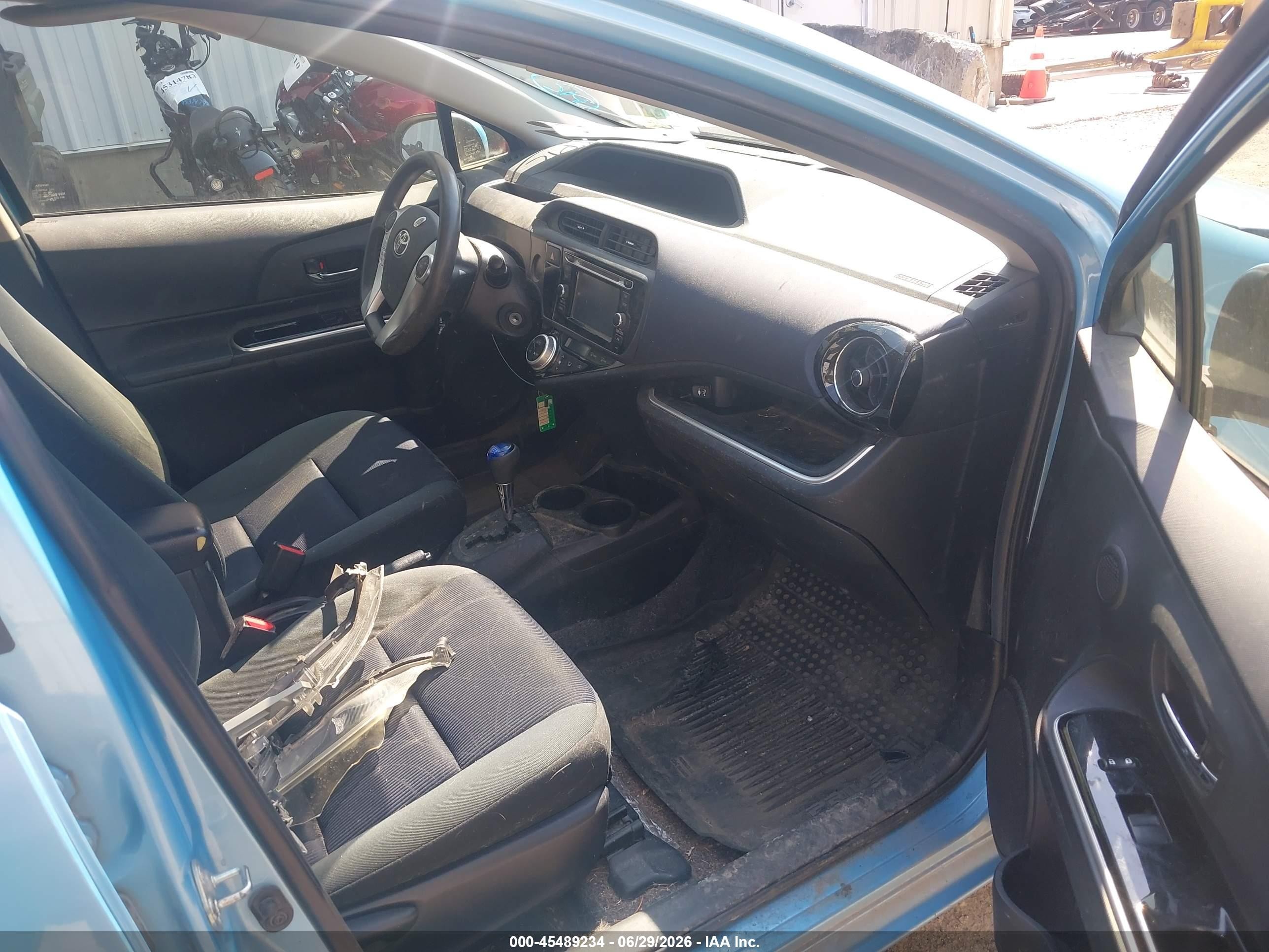 2015 Toyota Prius C Two Blue vin: JTDKDTB34F1111708