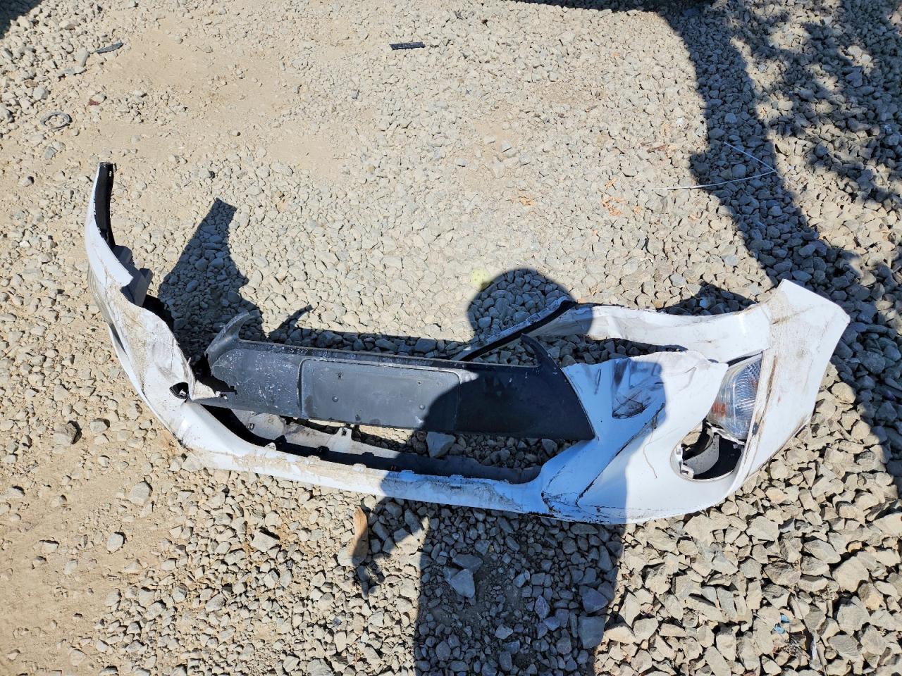 2015 Toyota Prius C One White vin: JTDKDTB34F1578014
