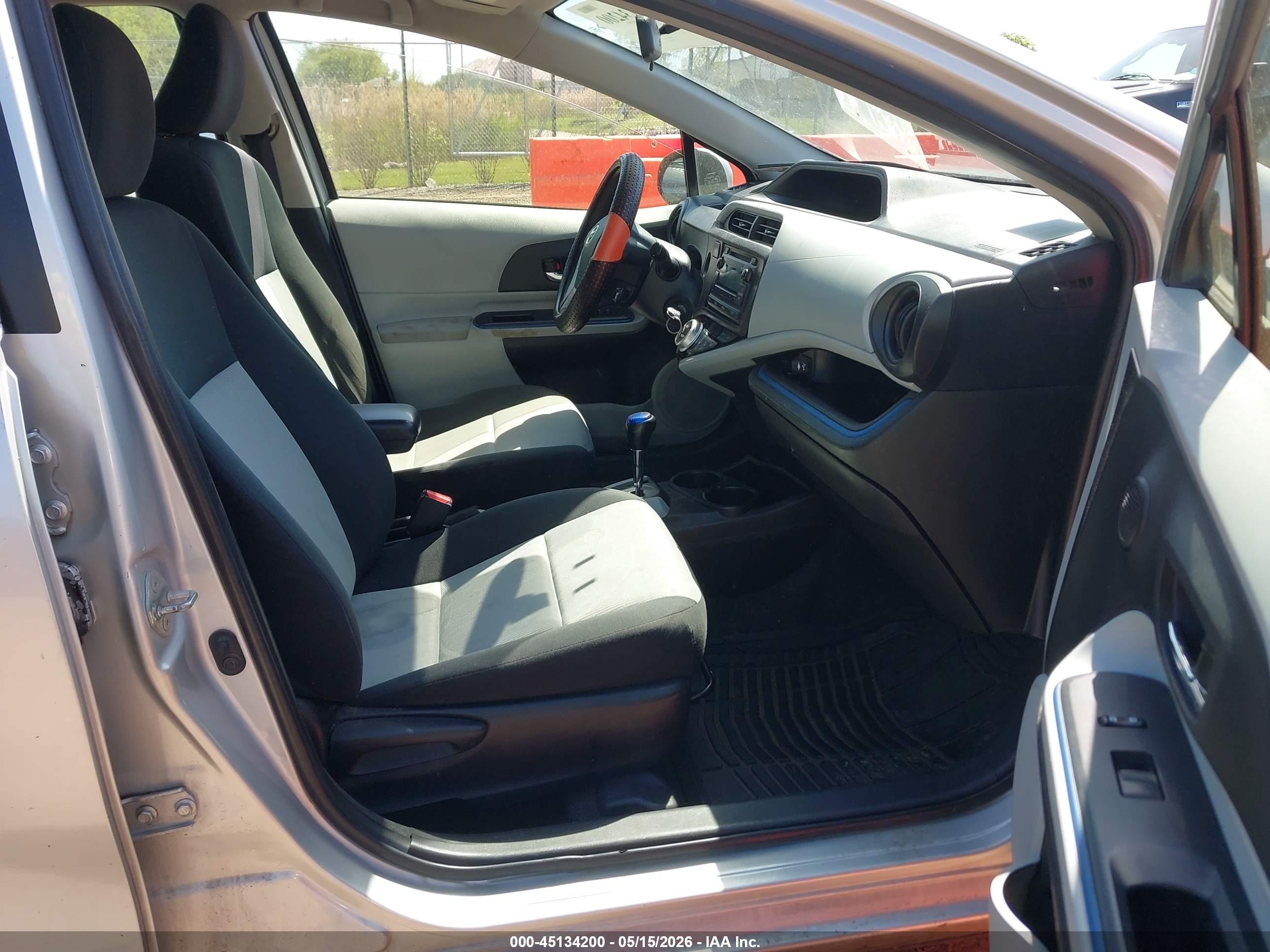 2012 Toyota Prius C Two Silver vin: JTDKDTB35C1504743