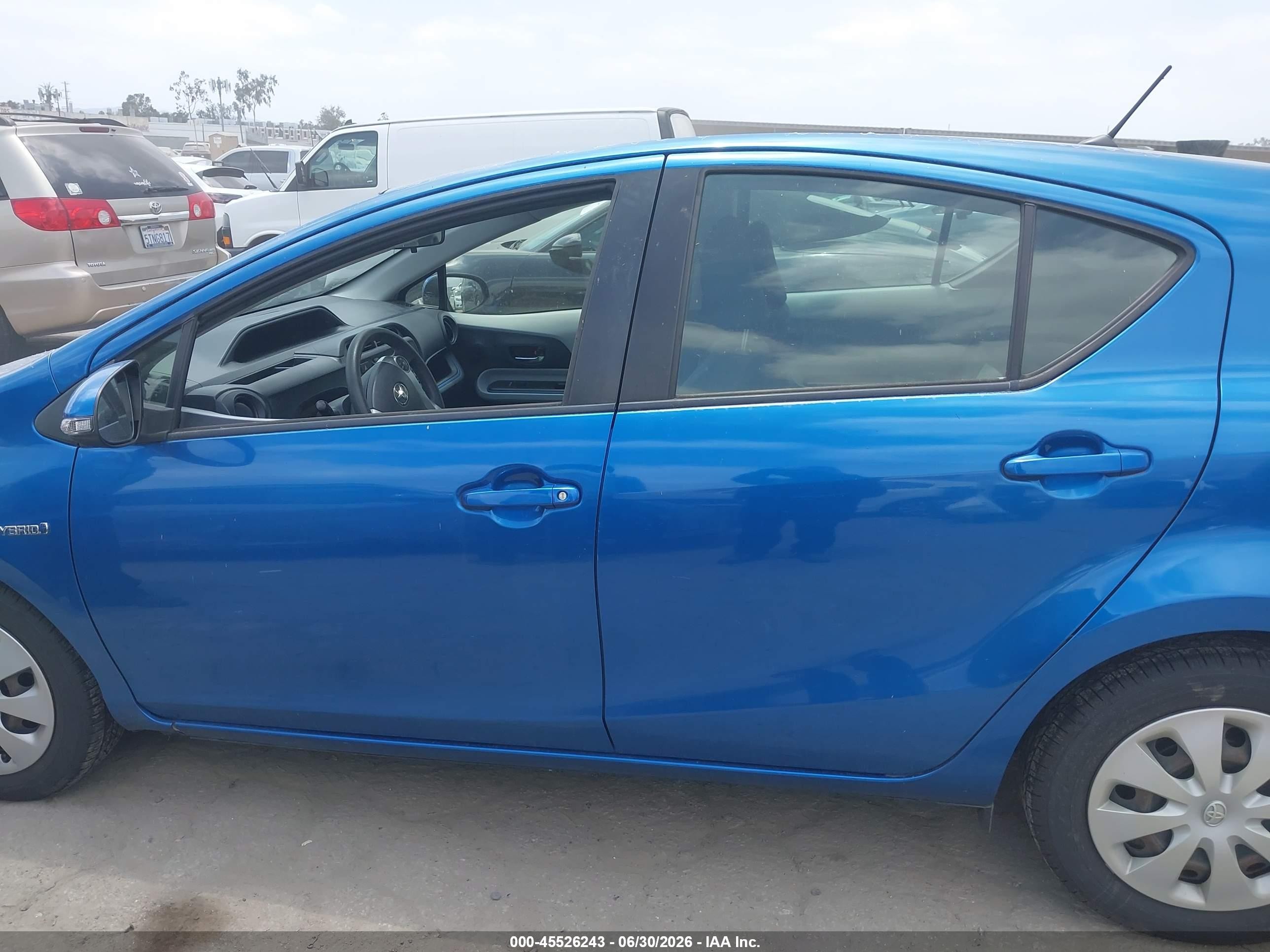 2013 Toyota Prius C Two Blue vin: JTDKDTB35D1555435