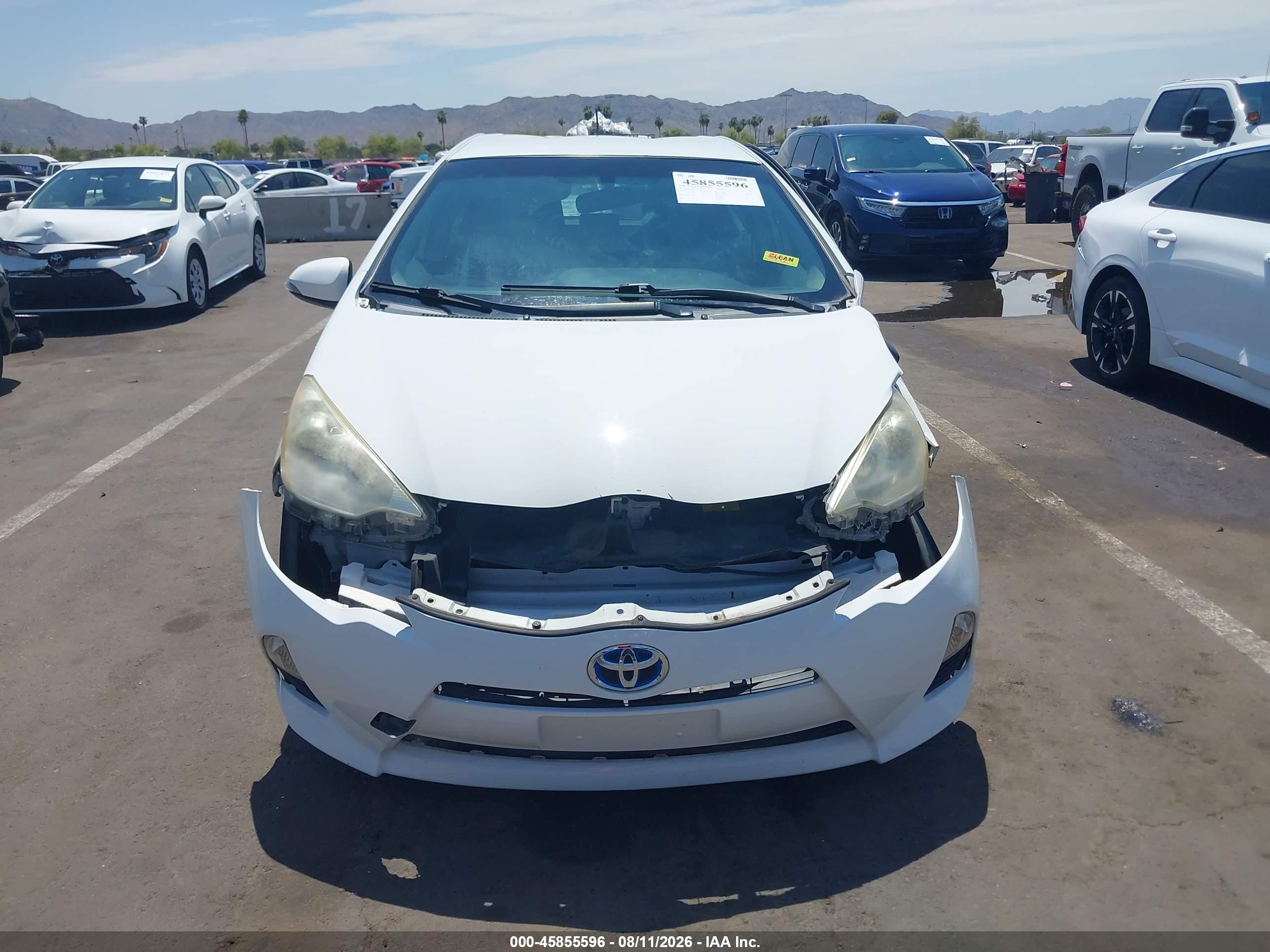 2013 Toyota Prius C One White vin: JTDKDTB35D1555886