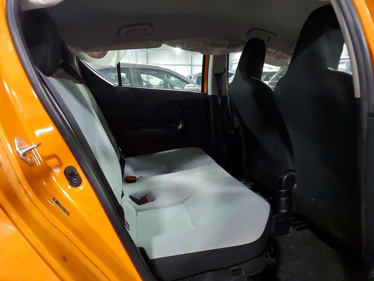 2015 Toyota Prius C One Orange vin: JTDKDTB35F1086253