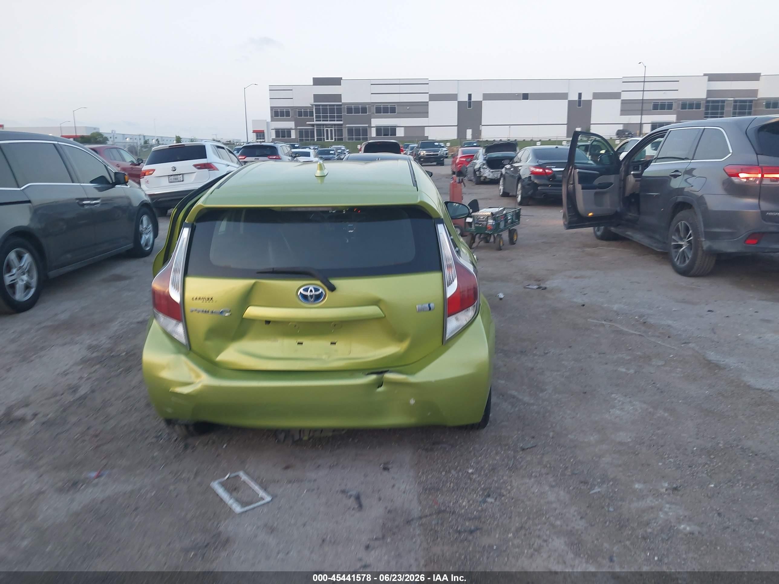 2015 Toyota Prius C One Зеленый vin: JTDKDTB35F1096913