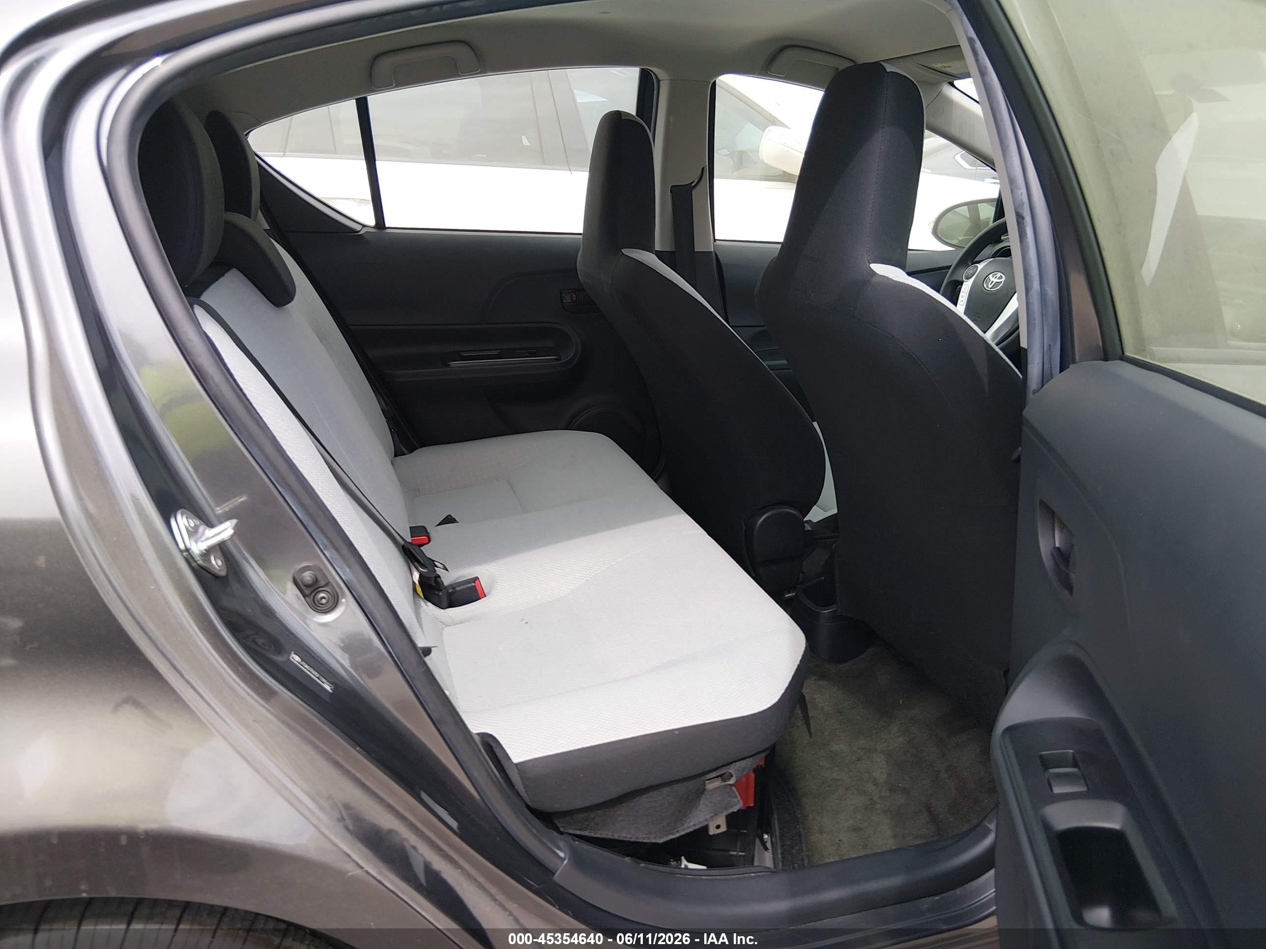 2015 Toyota Prius C One Gray vin: JTDKDTB35F1099472