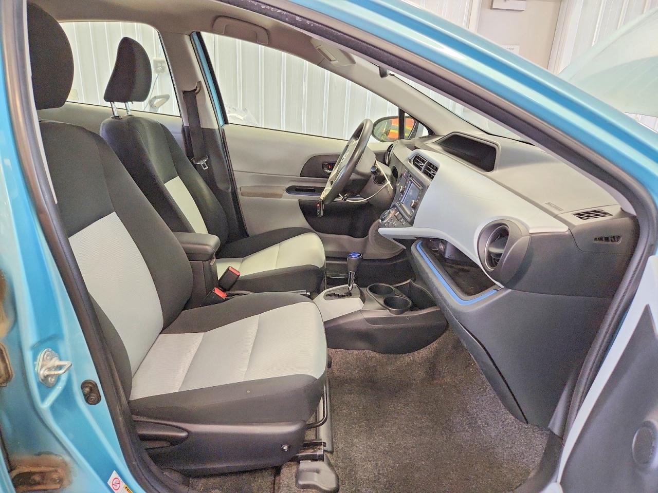 2012 Toyota Prius C Three Blue vin: JTDKDTB36C1019575