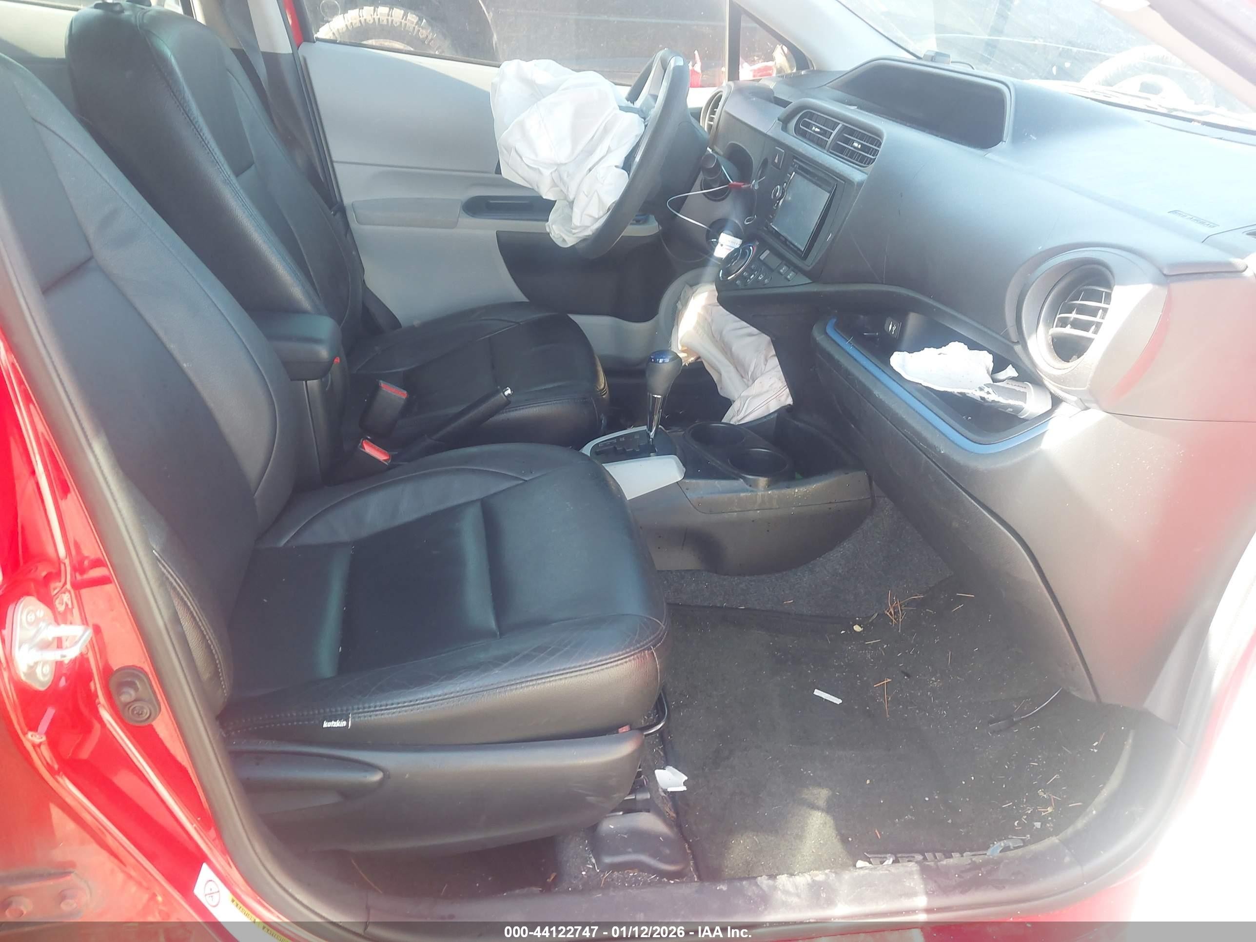 2013 Toyota Prius C Two Red vin: JTDKDTB36D1032084