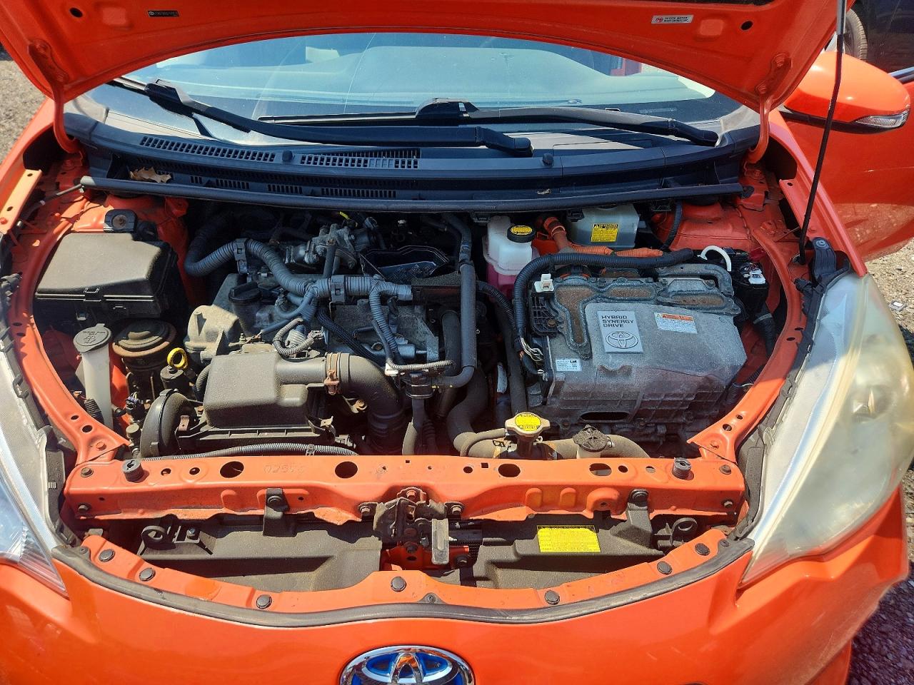 2013 Toyota Prius C Two Orange vin: JTDKDTB36D1039570