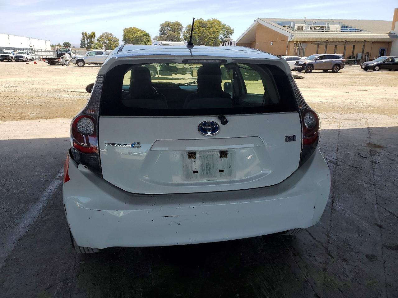 2013 Toyota Prius C One White vin: JTDKDTB36D1533962