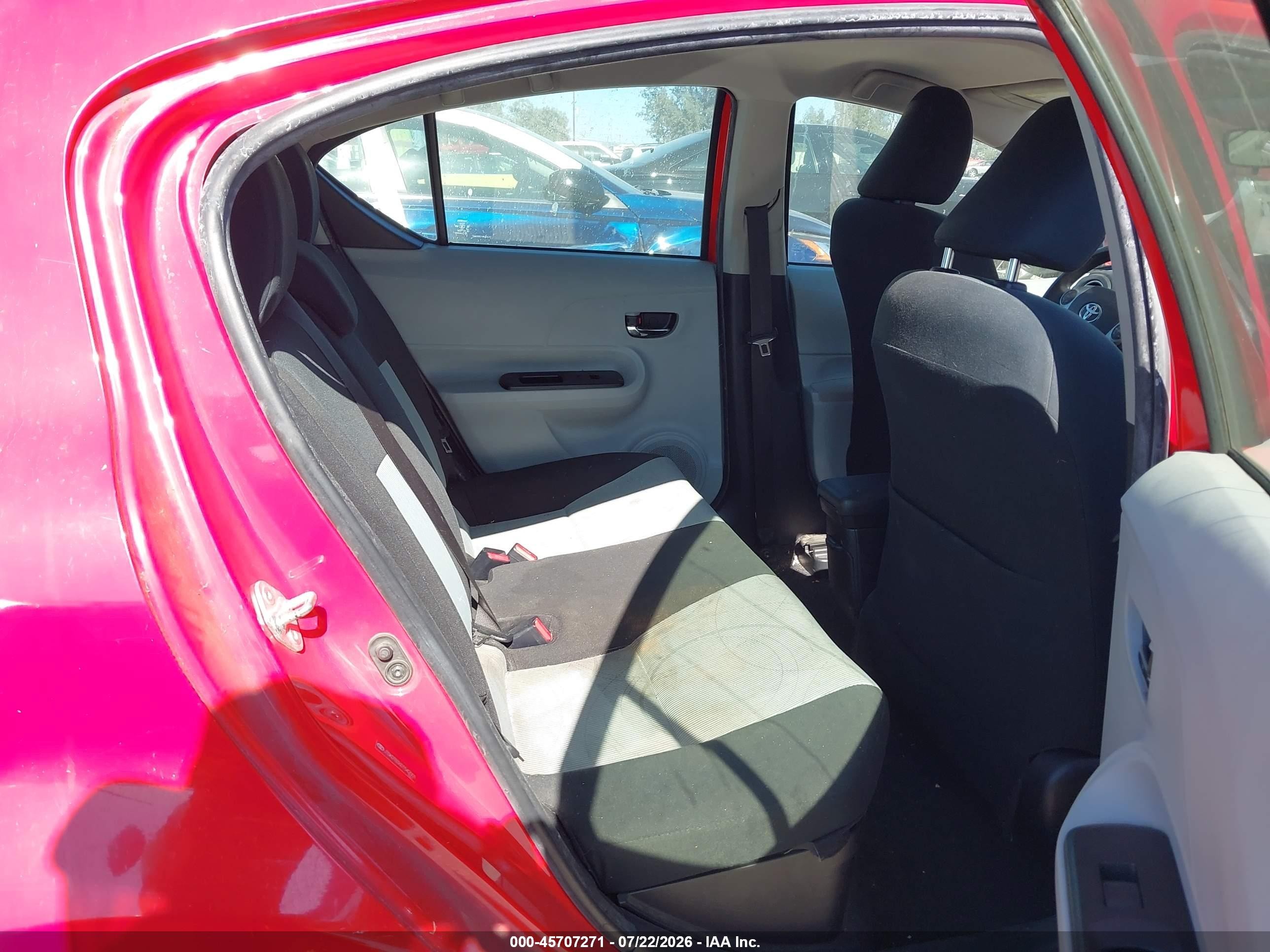 2013 Toyota Prius C Three Red vin: JTDKDTB36D1542001