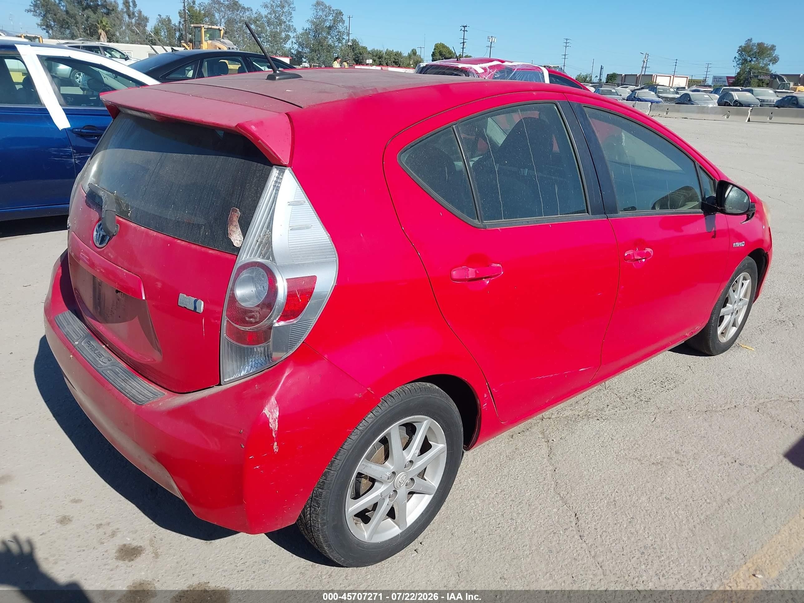 2013 Toyota Prius C Three Red vin: JTDKDTB36D1542001