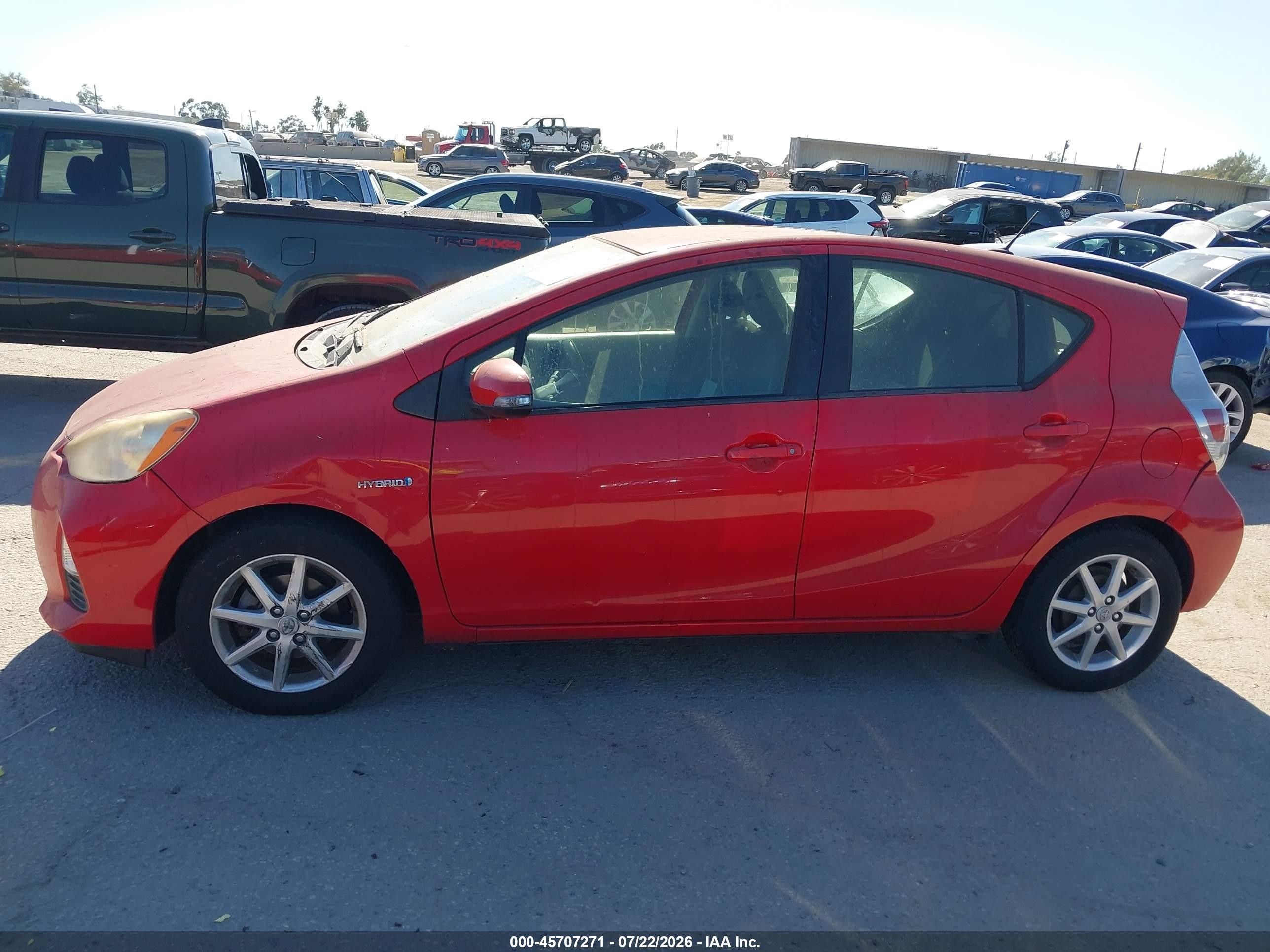 2013 Toyota Prius C Three Red vin: JTDKDTB36D1542001