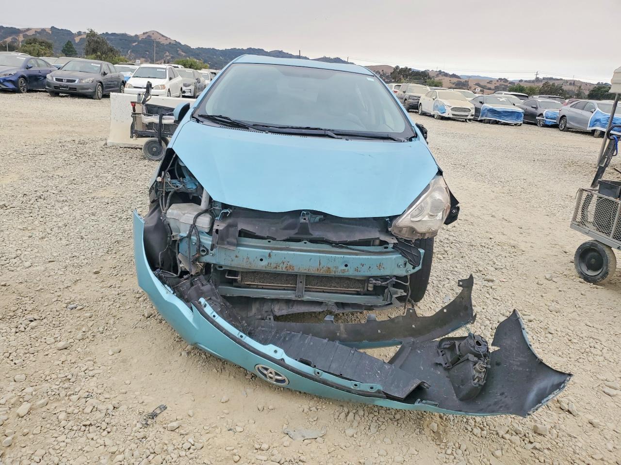2014 Toyota Prius C Two Синий vin: JTDKDTB36E1059559
