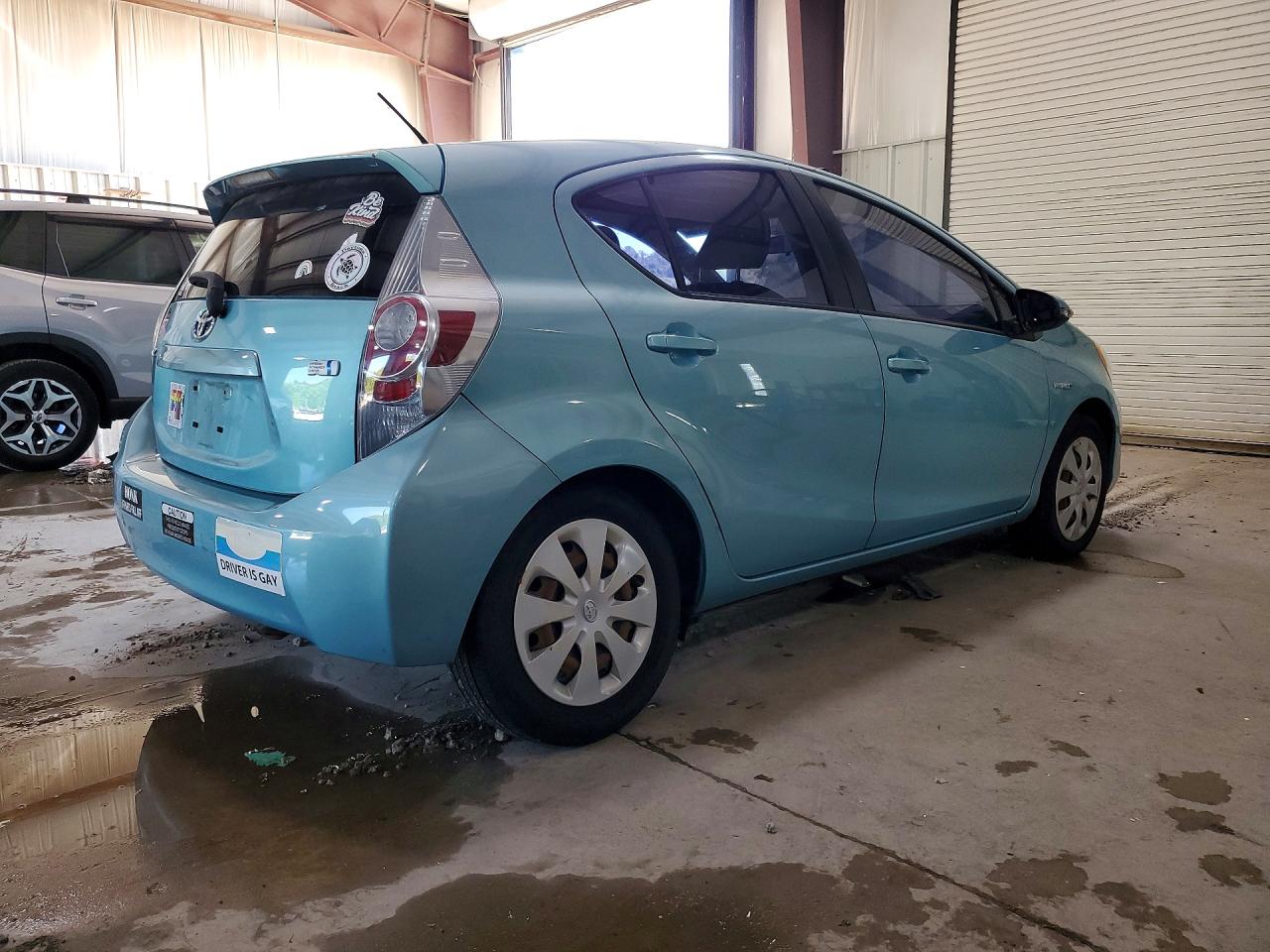 2014 Toyota Prius C Two Turquoise vin: JTDKDTB36E1069458