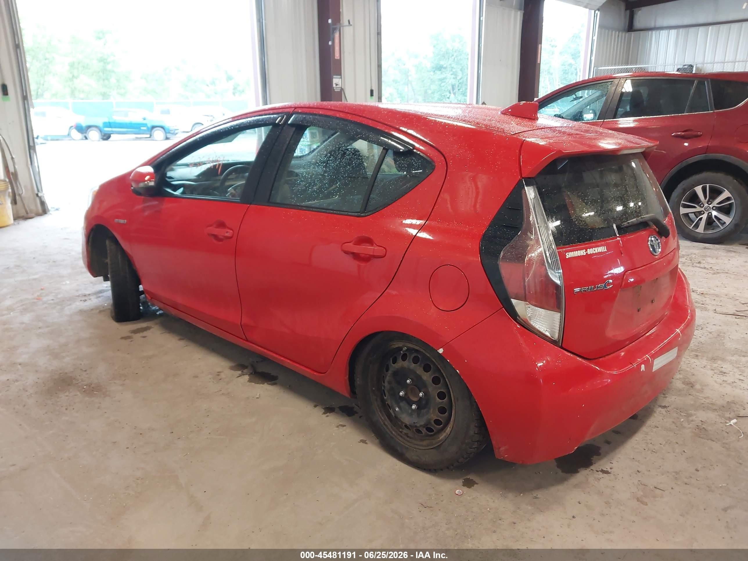 2015 Toyota Prius C Two Red vin: JTDKDTB36F1100709