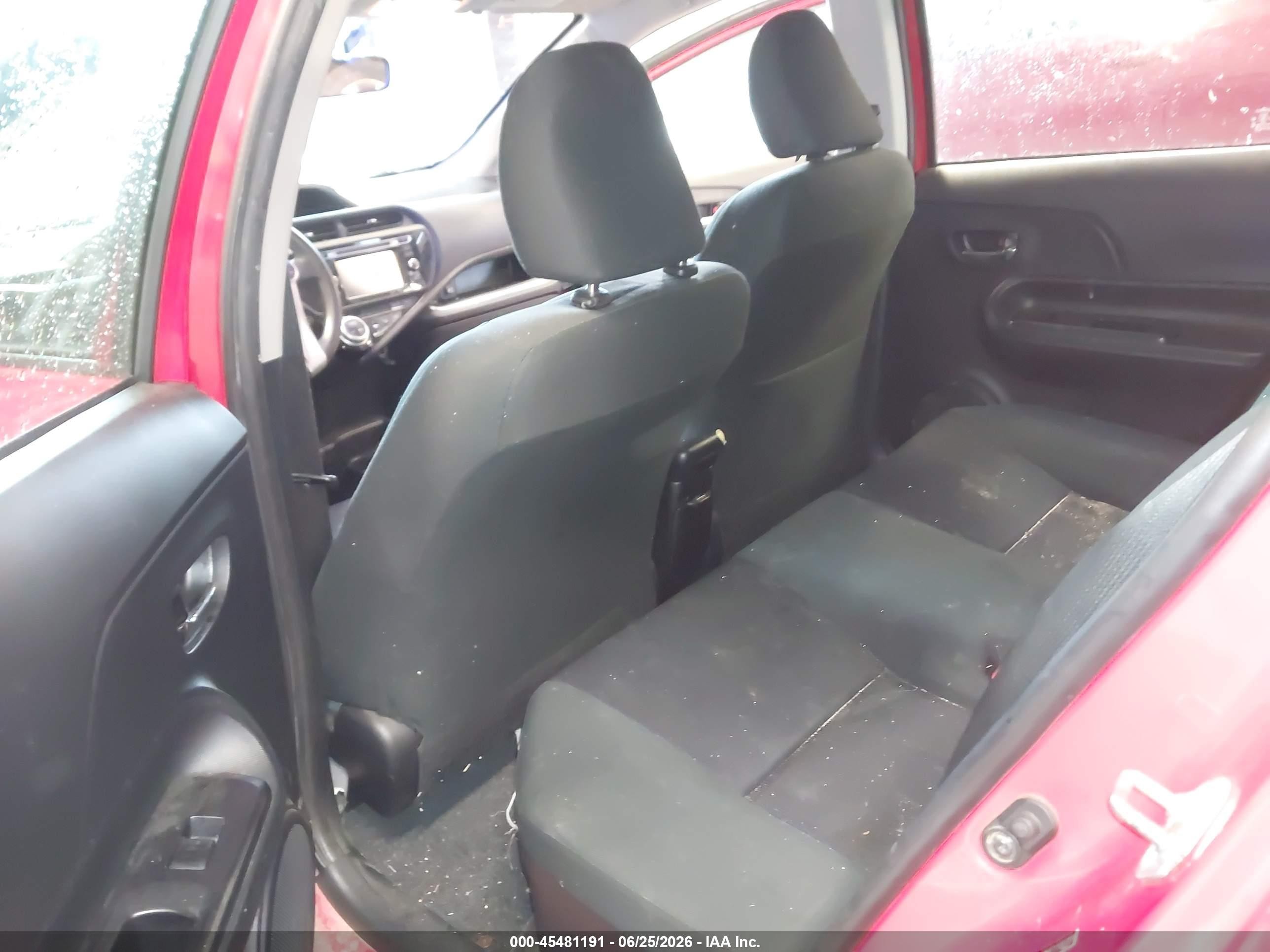 2015 Toyota Prius C Two Red vin: JTDKDTB36F1100709
