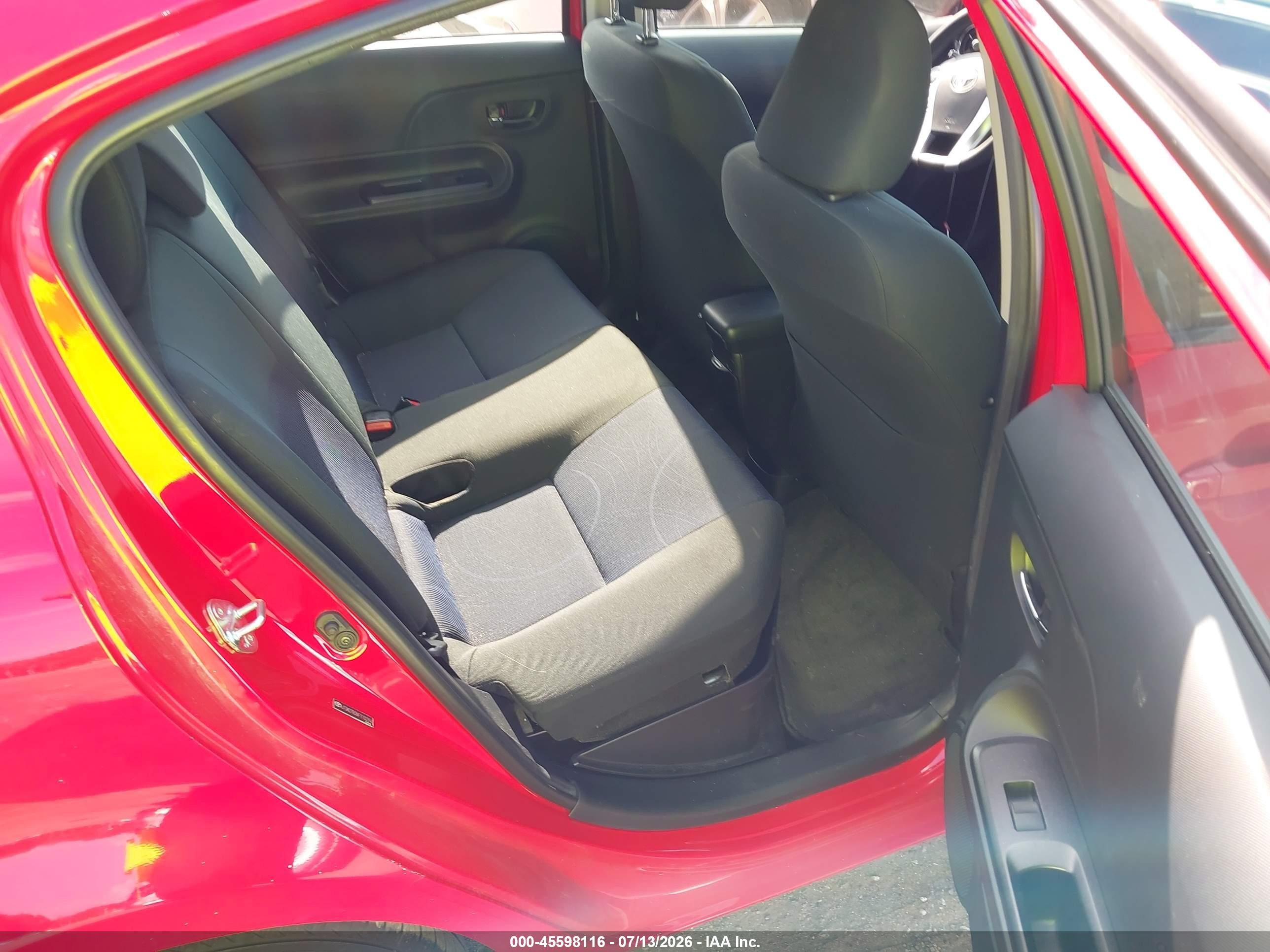 2015 Toyota Prius C Three Red vin: JTDKDTB36F1102394
