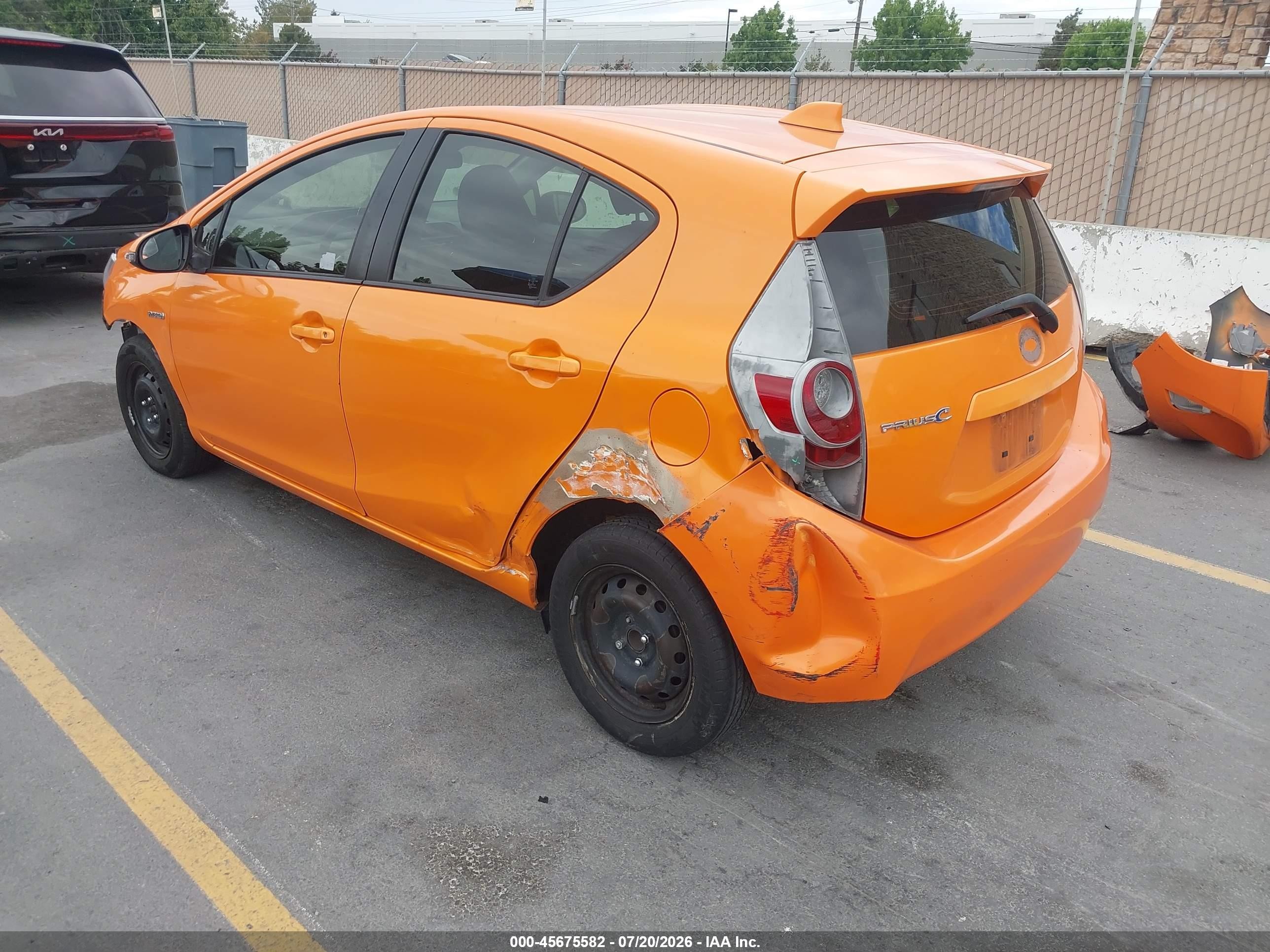 2015 Toyota Prius C Three Orange vin: JTDKDTB36F1106834
