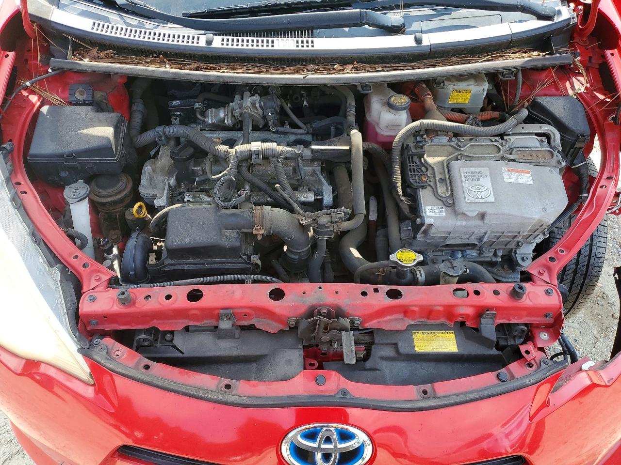 2012 Toyota Prius C Two Red vin: JTDKDTB37C1506090