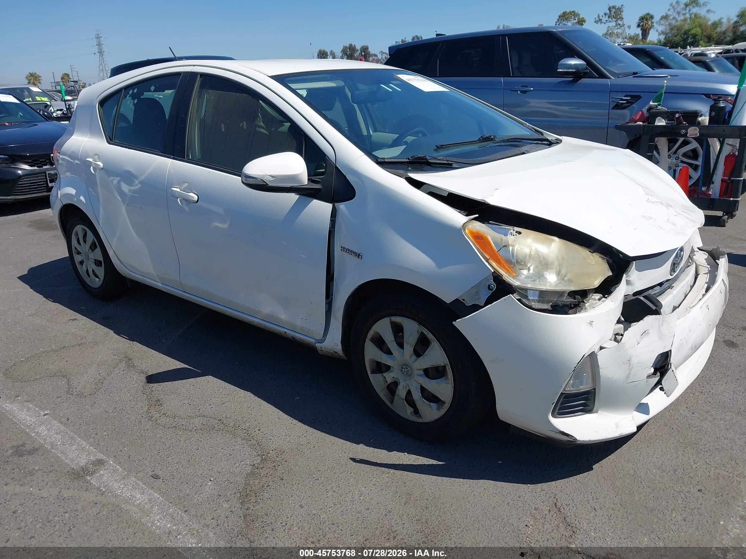 2012 Toyota Prius C Three Белый vin: JTDKDTB37C1509880