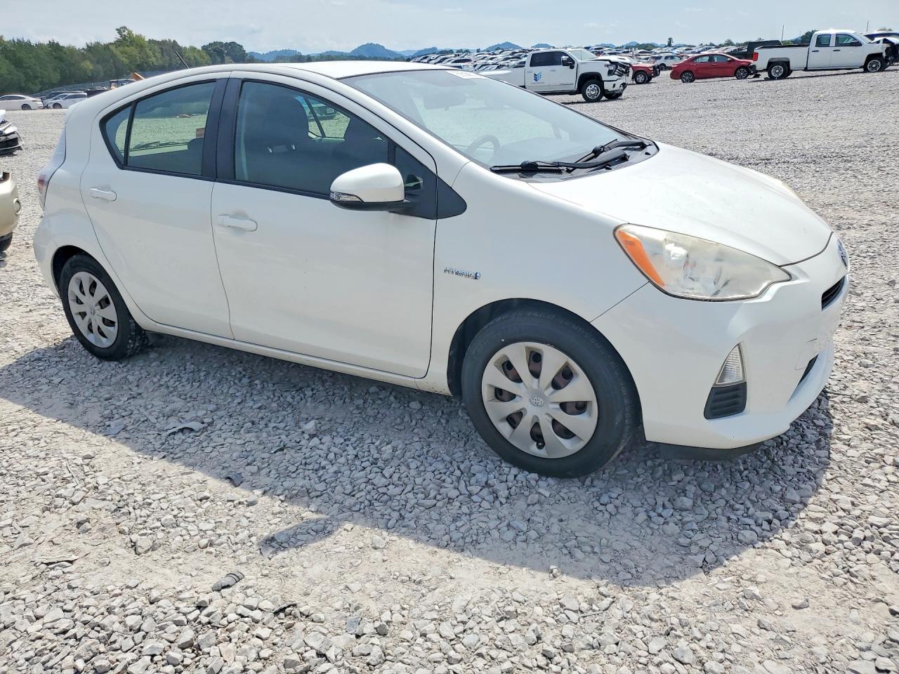 2013 Toyota Prius C Two White vin: JTDKDTB37D1548728