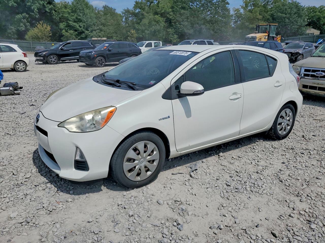 2013 Toyota Prius C Two White vin: JTDKDTB37D1548728
