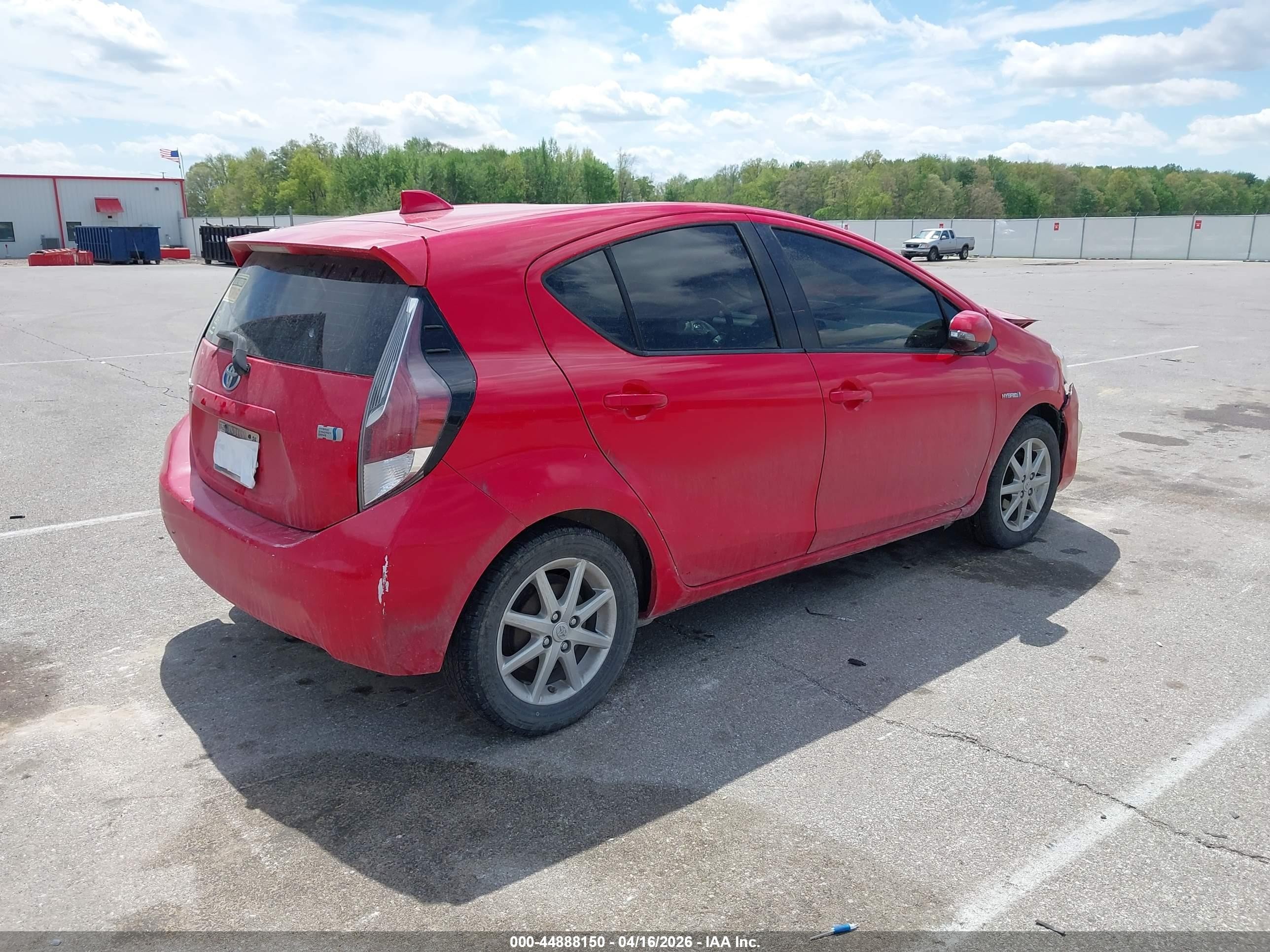 2015 Toyota Prius C Three Red vin: JTDKDTB37F1114618