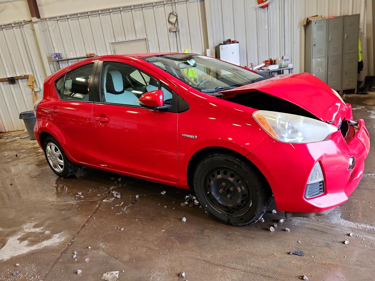 2013 Toyota Prius C One Красный vin: JTDKDTB38D1031535