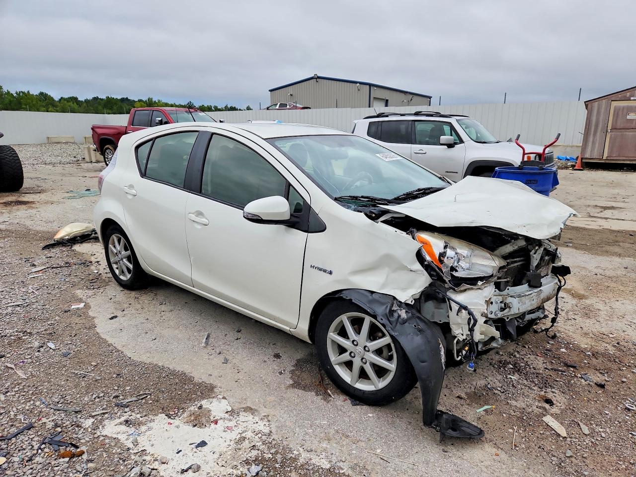 2013 Toyota Prius C Three White vin: JTDKDTB38D1038078