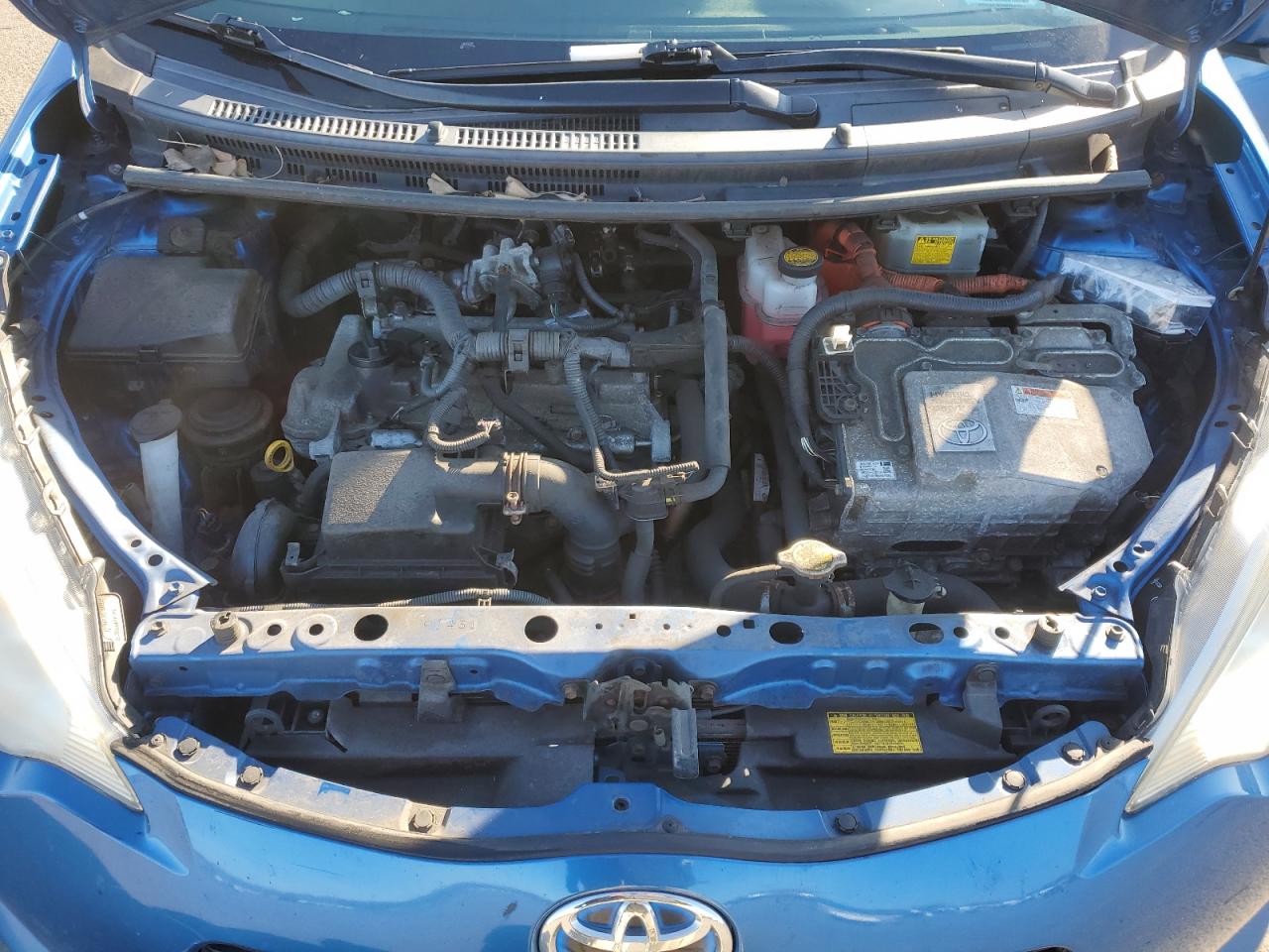 2013 Toyota Prius C Blue vin: JTDKDTB38D1546292