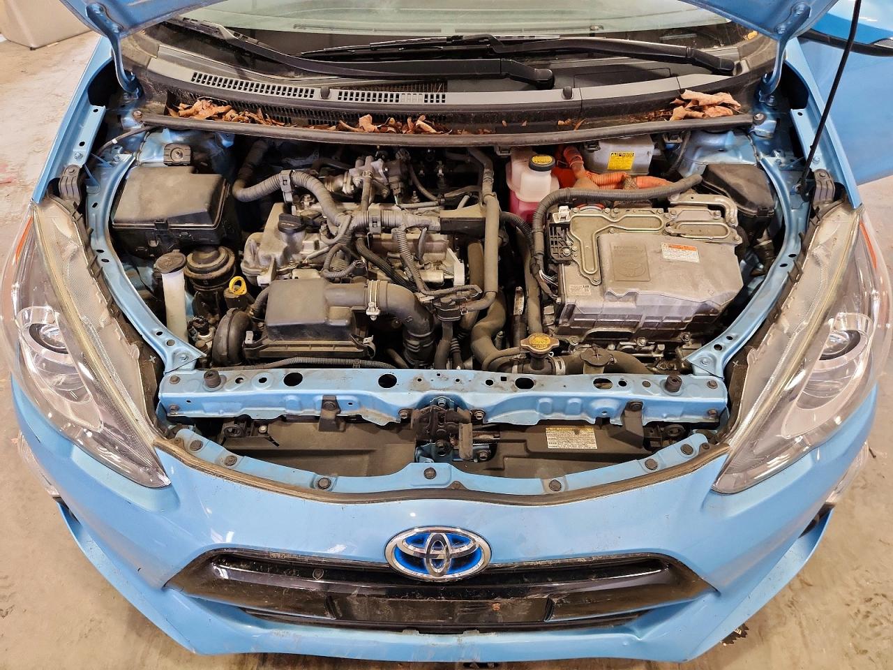 2015 Toyota Prius C Two Blue vin: JTDKDTB38F1105670
