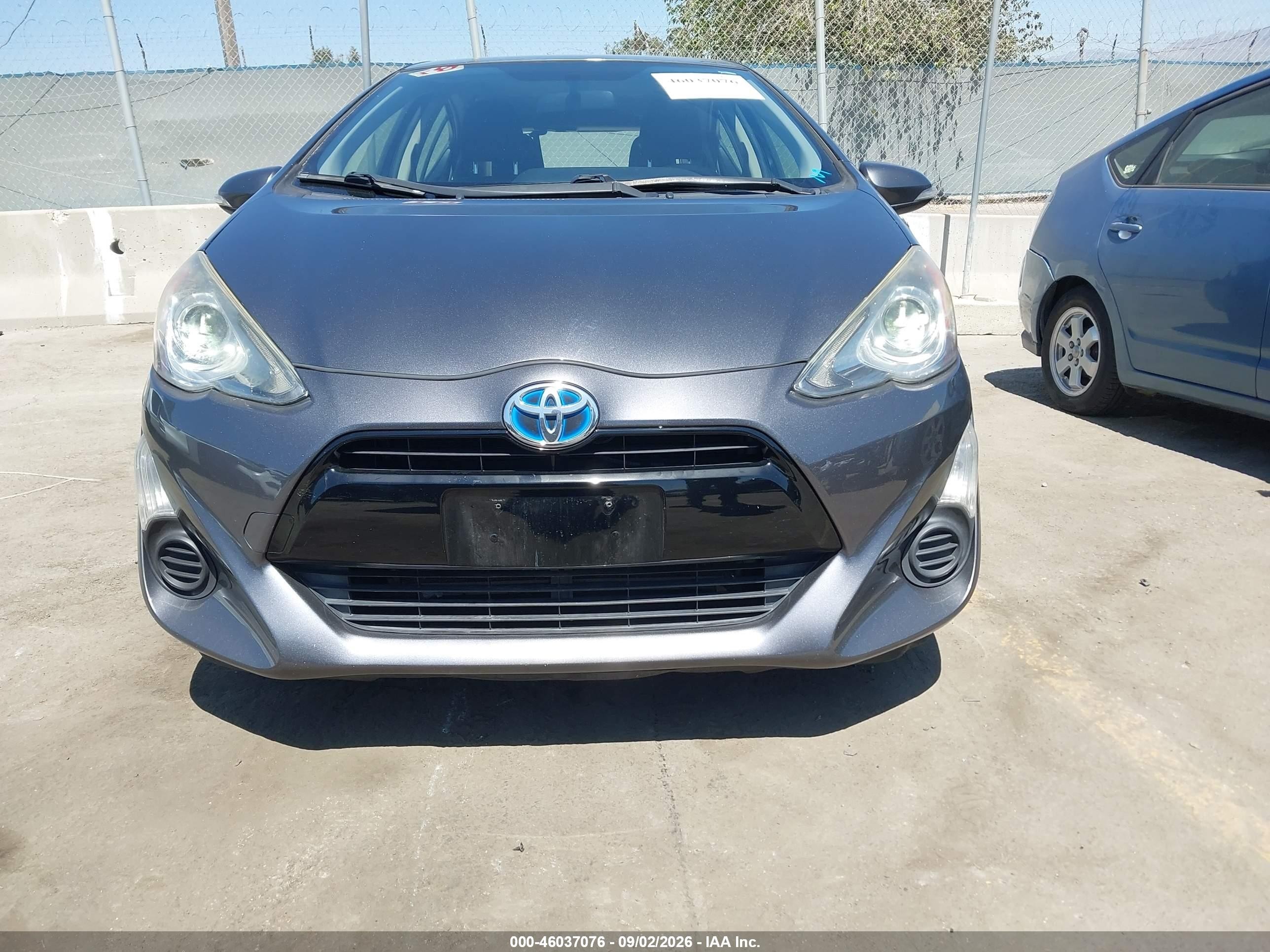 2015 Toyota Prius C Two Gray vin: JTDKDTB38F1584480