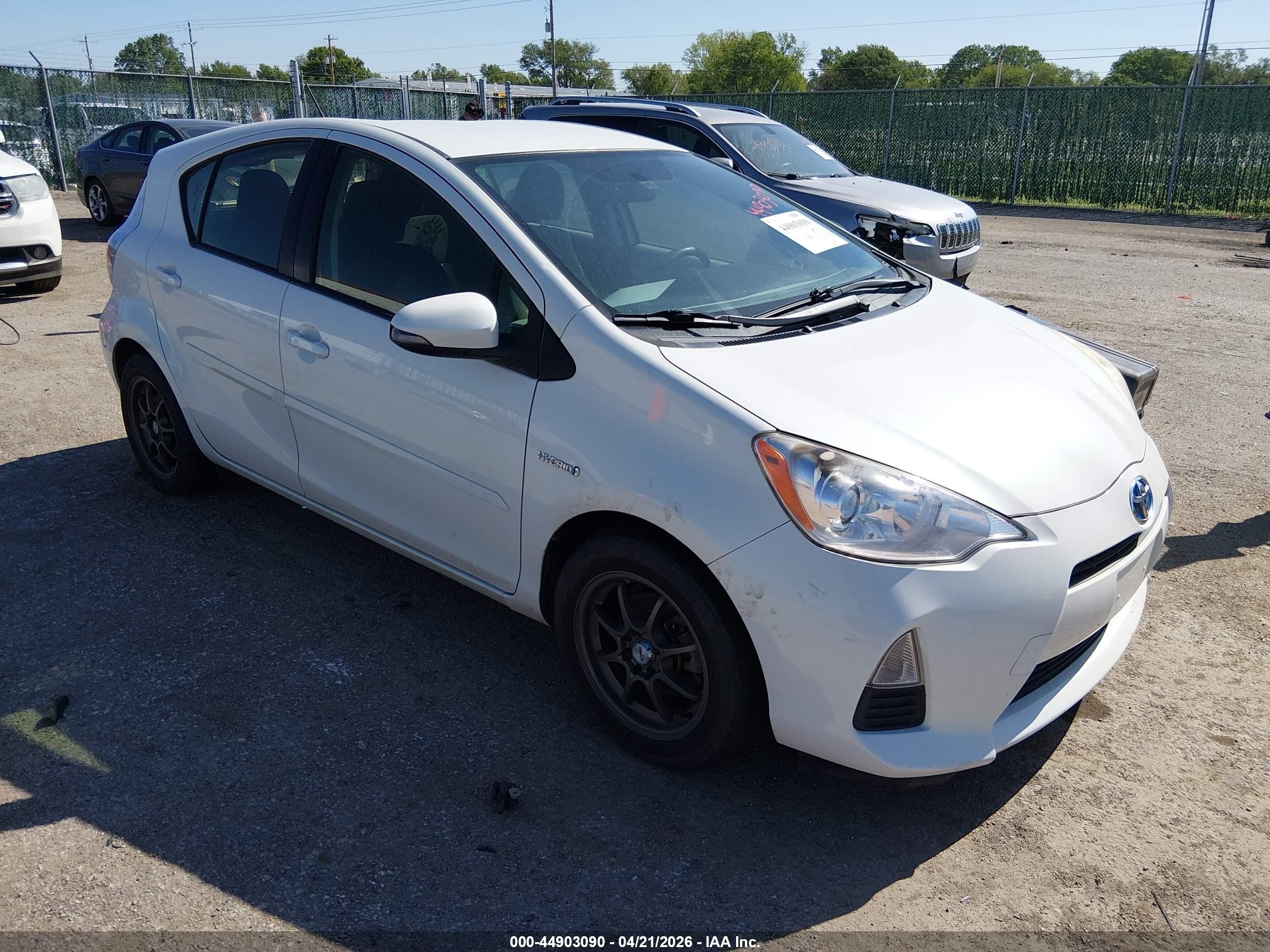 2012 Toyota Prius C Two White vin: JTDKDTB39C1018985