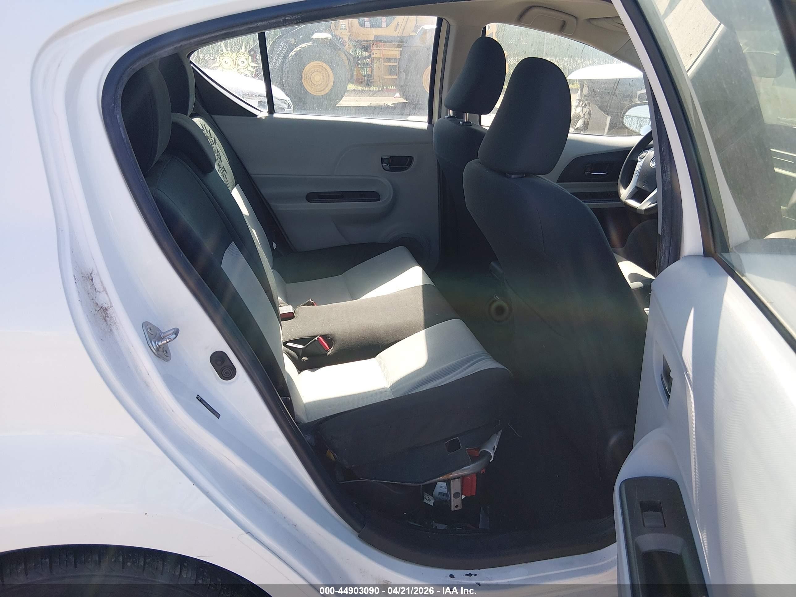 2012 Toyota Prius C Two White vin: JTDKDTB39C1018985