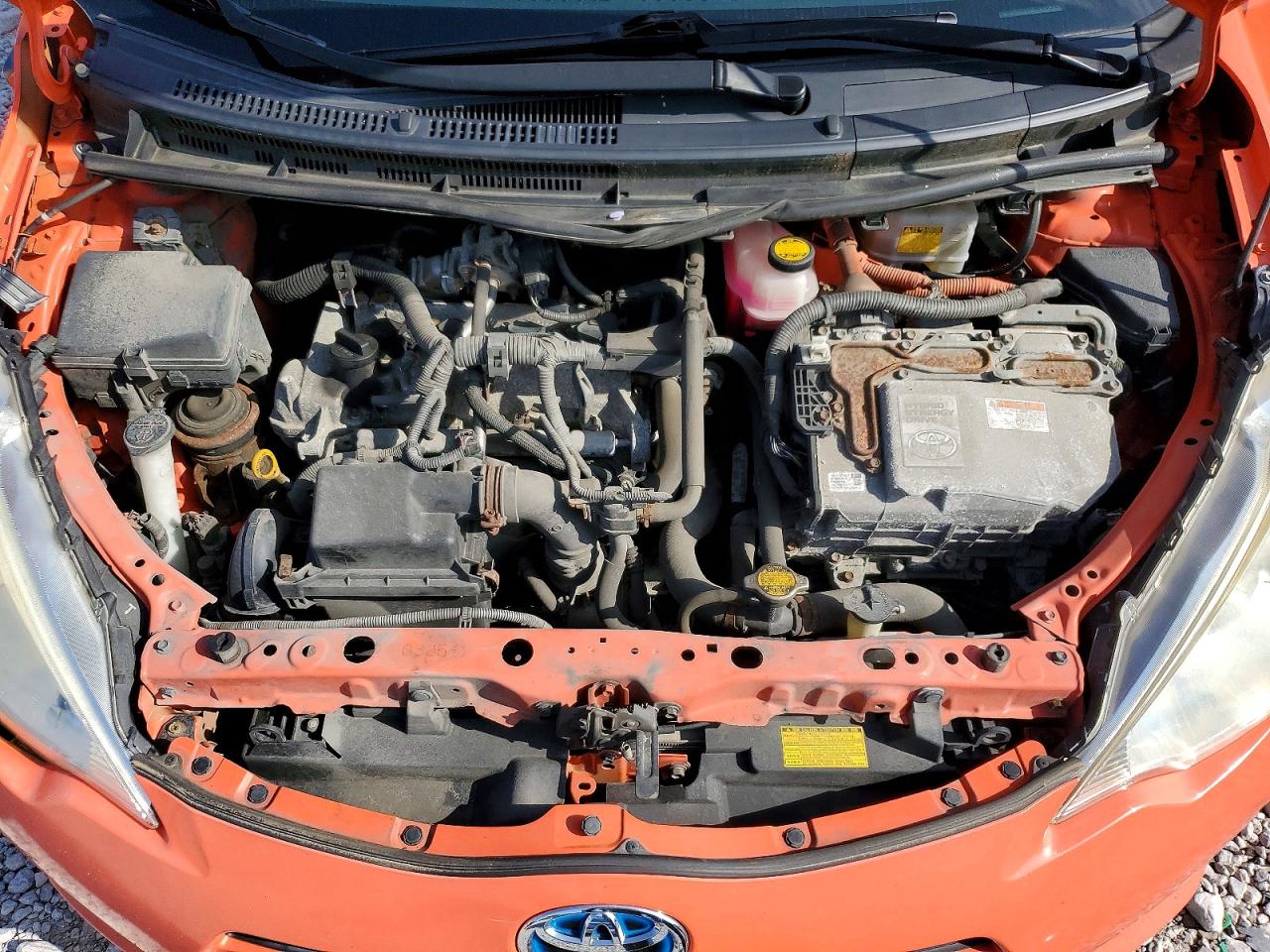 2014 Toyota Prius C Four Оранжевый vin: JTDKDTB39E1083645