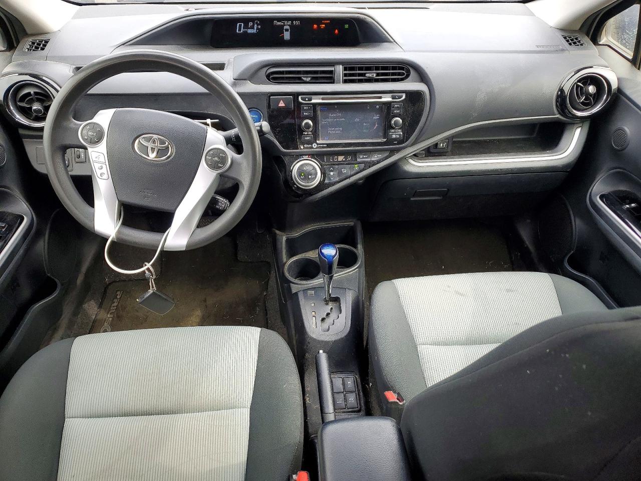 2015 Toyota Prius C Three Белый vin: JTDKDTB39F1089897