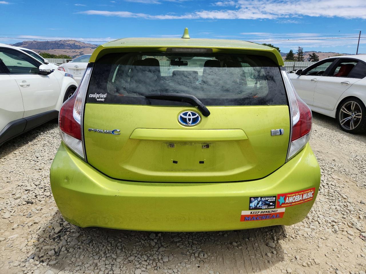 2015 Toyota Prius C One Green vin: JTDKDTB39F1091925